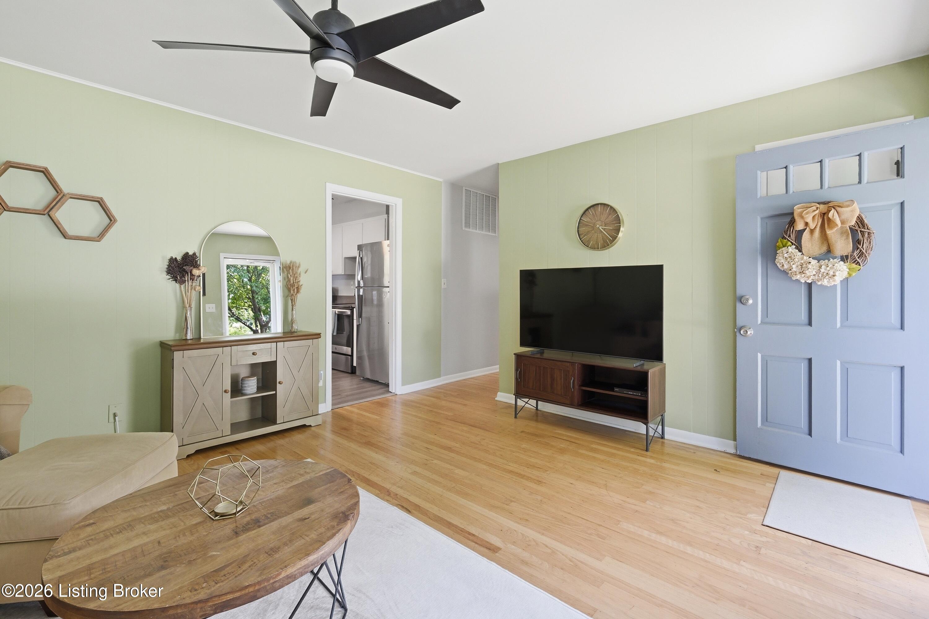 7902 Osborne Dr