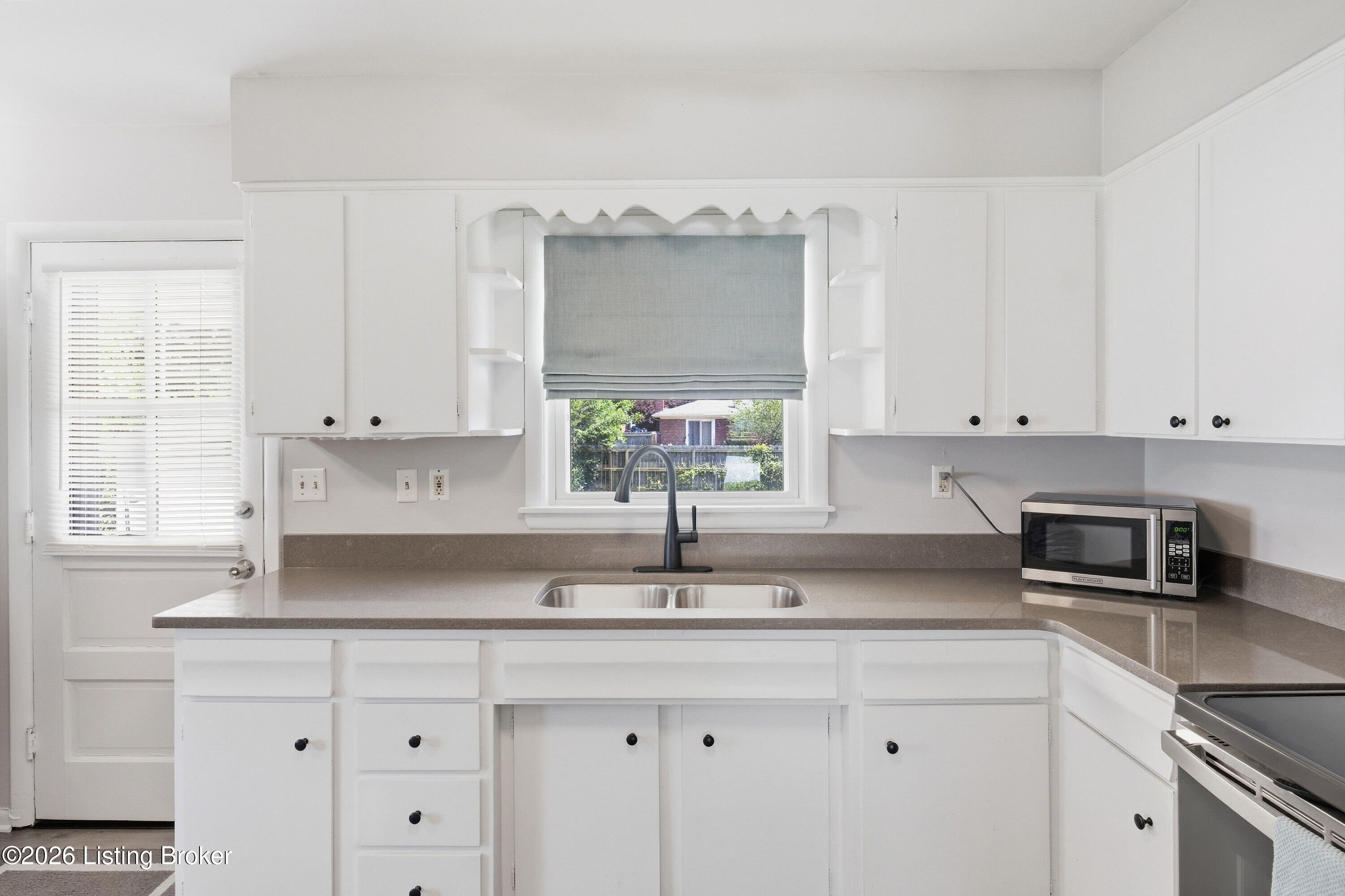 7902 Osborne Dr