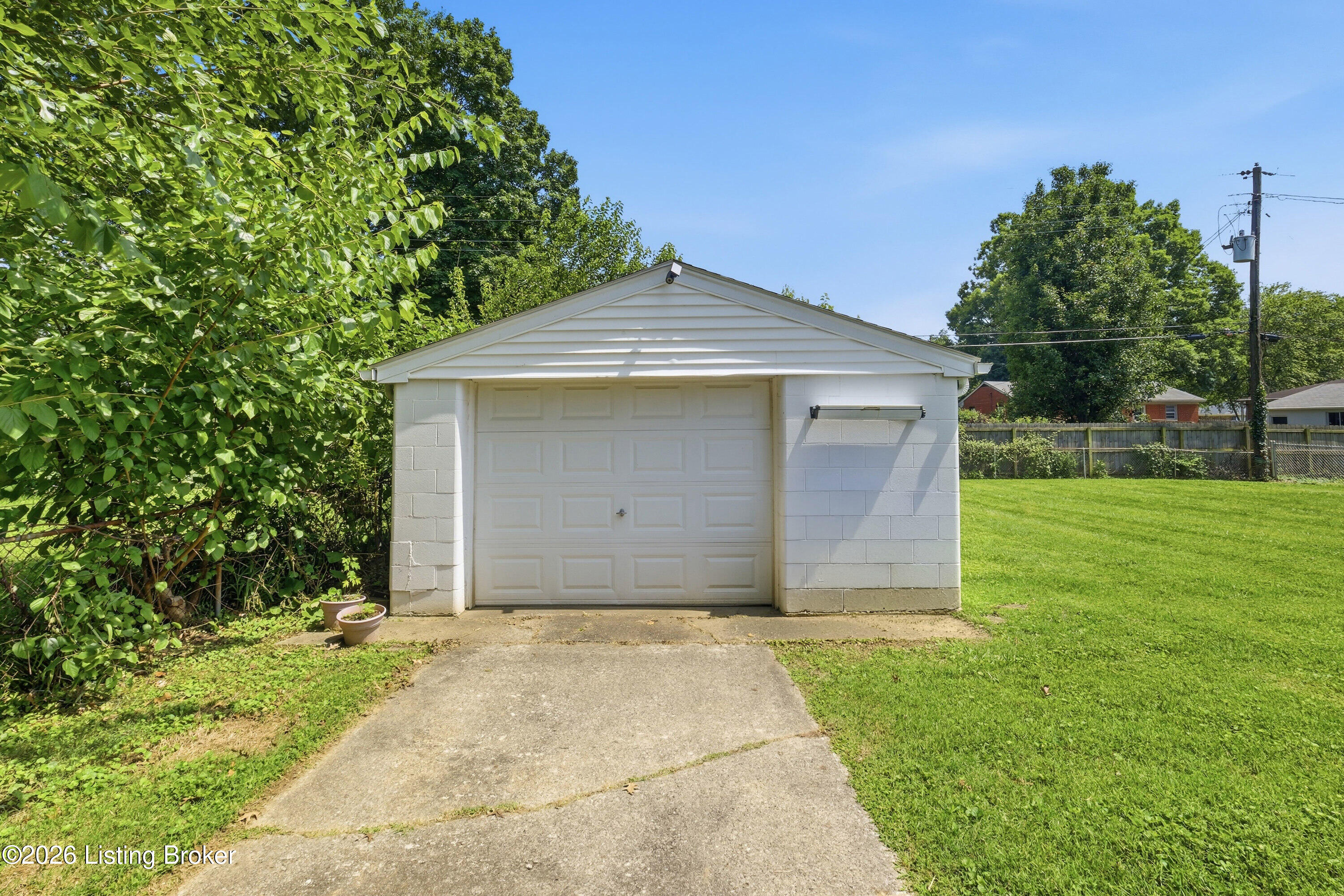7902 Osborne Dr