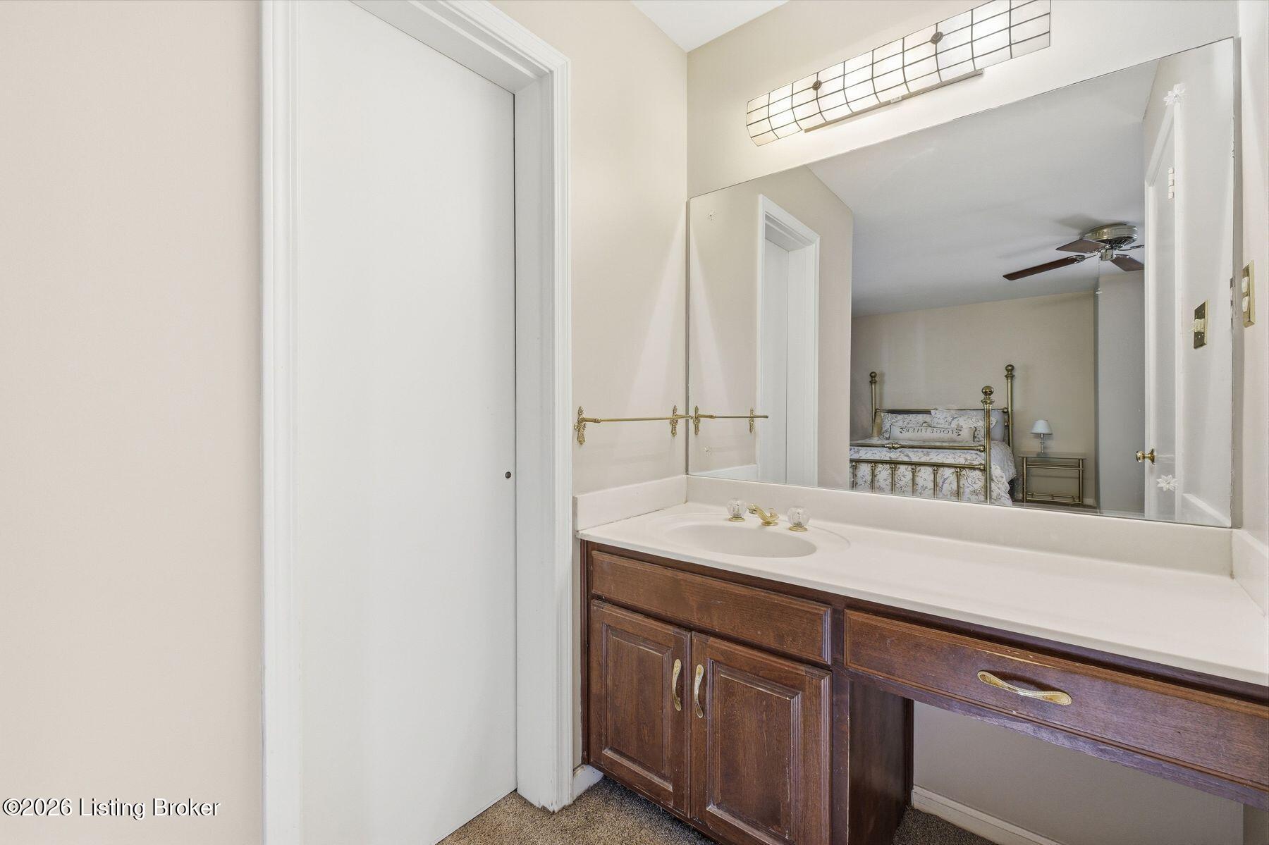 2324 Thornhill Rd