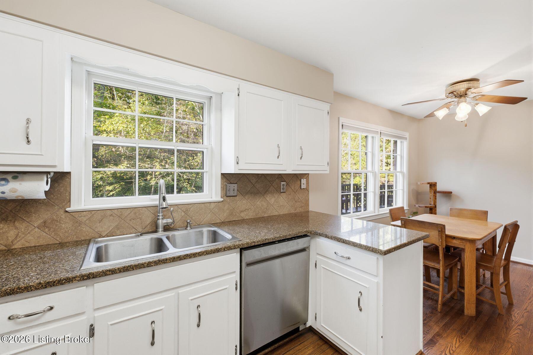 2324 Thornhill Rd