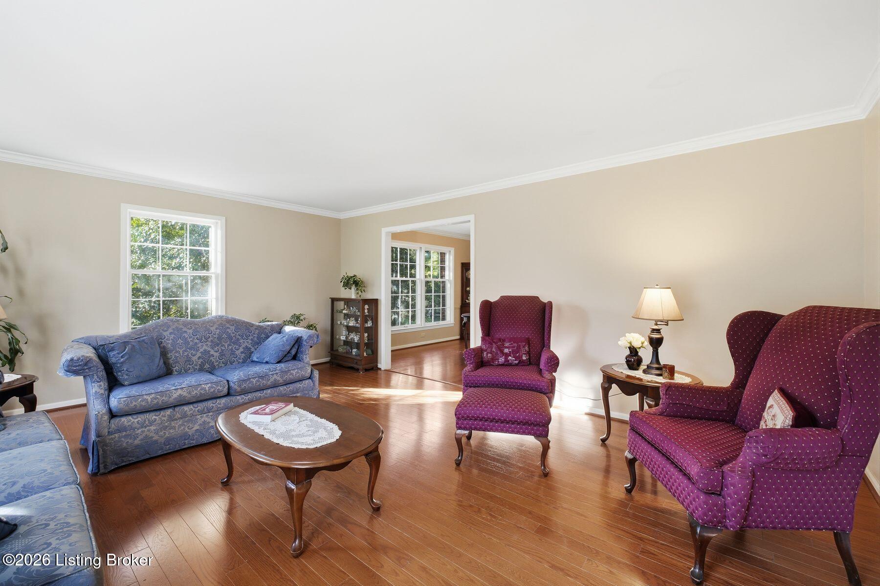 2324 Thornhill Rd