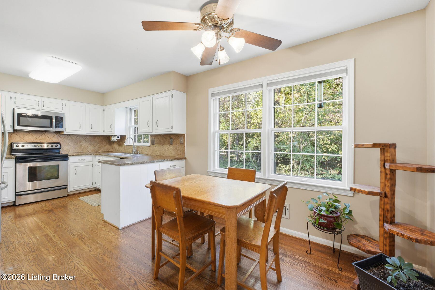 2324 Thornhill Rd