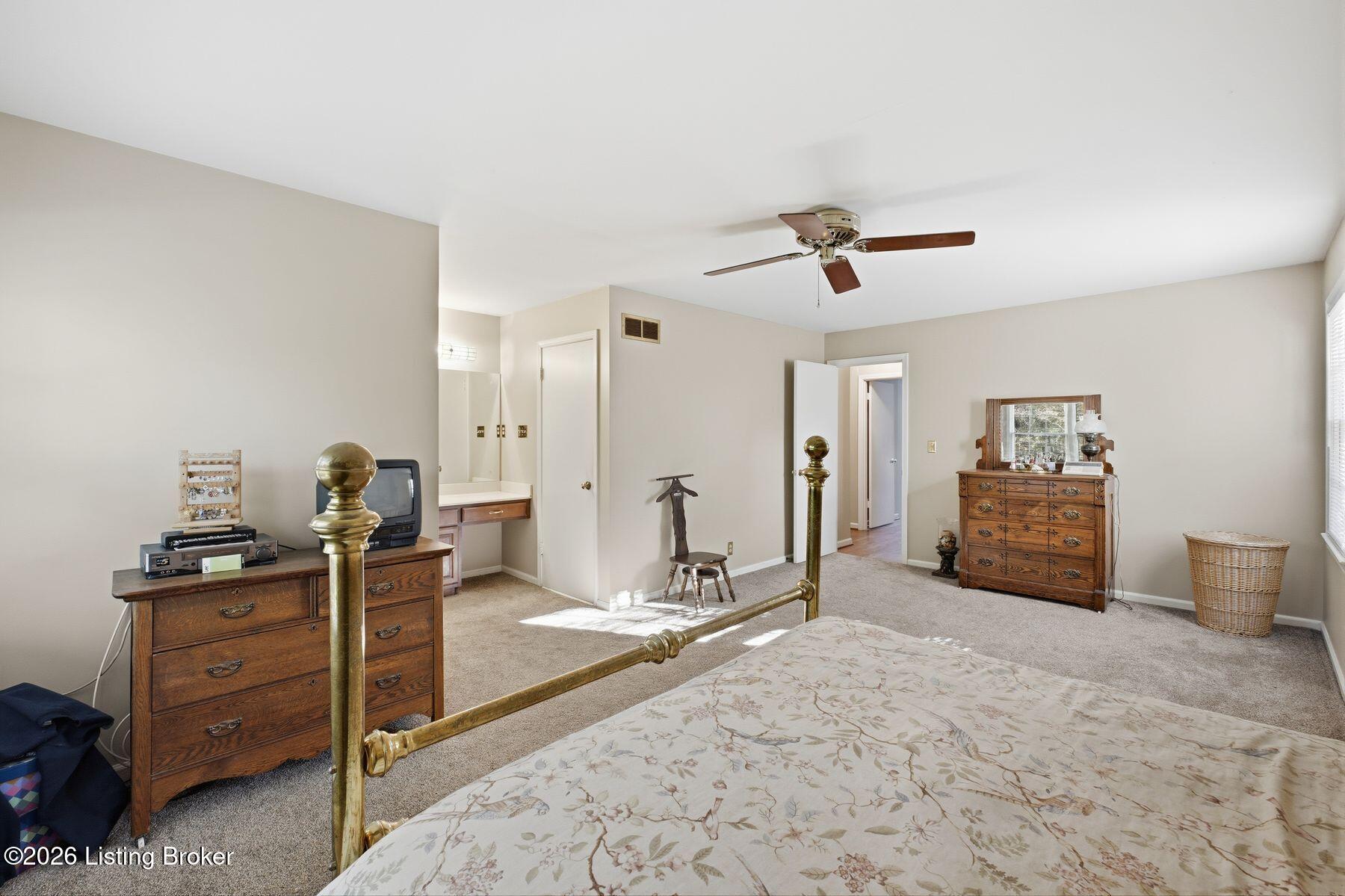 2324 Thornhill Rd