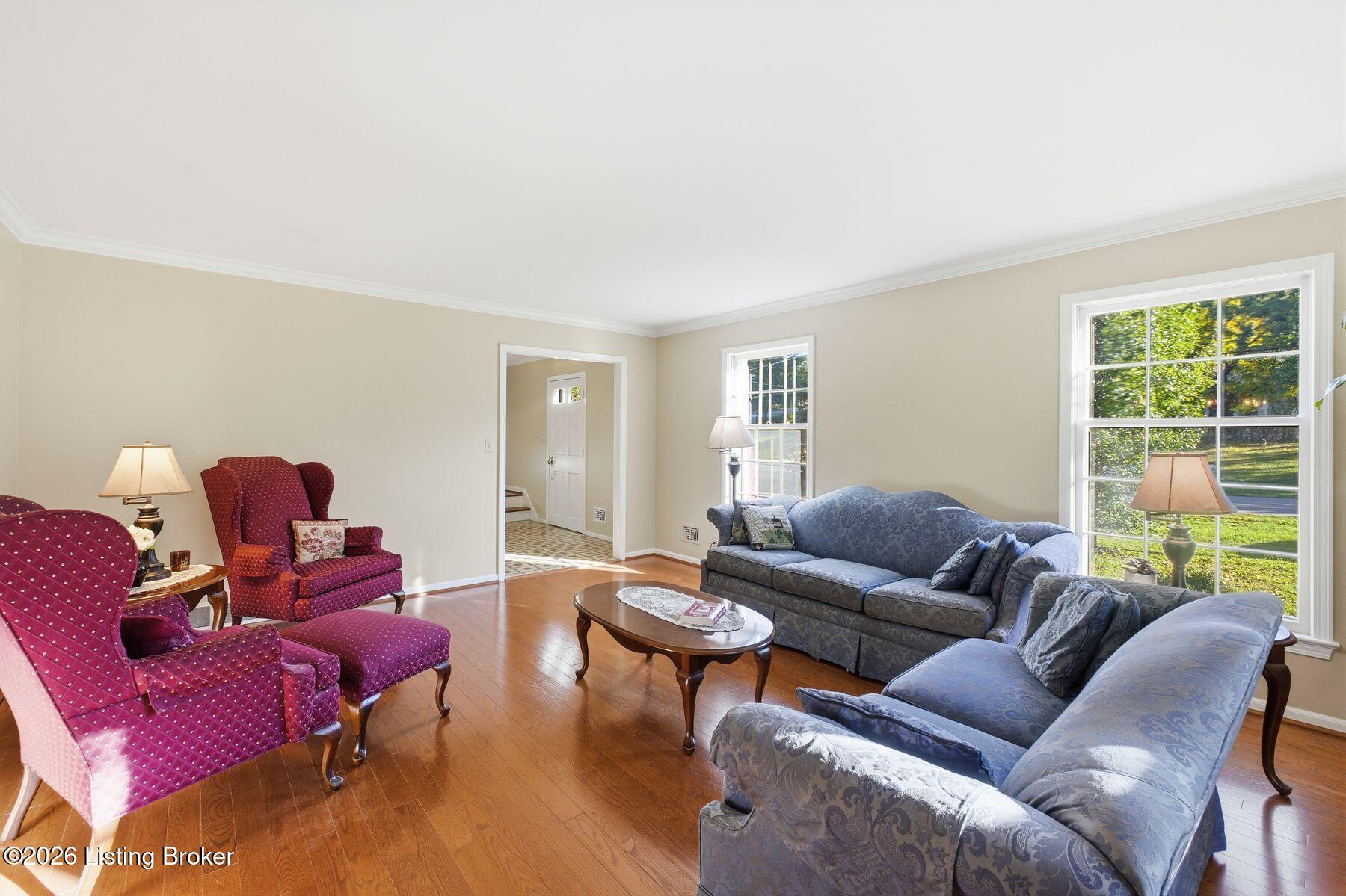 2324 Thornhill Rd