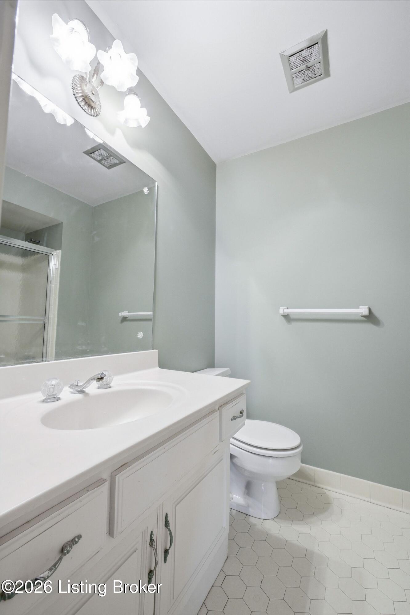 2324 Thornhill Rd
