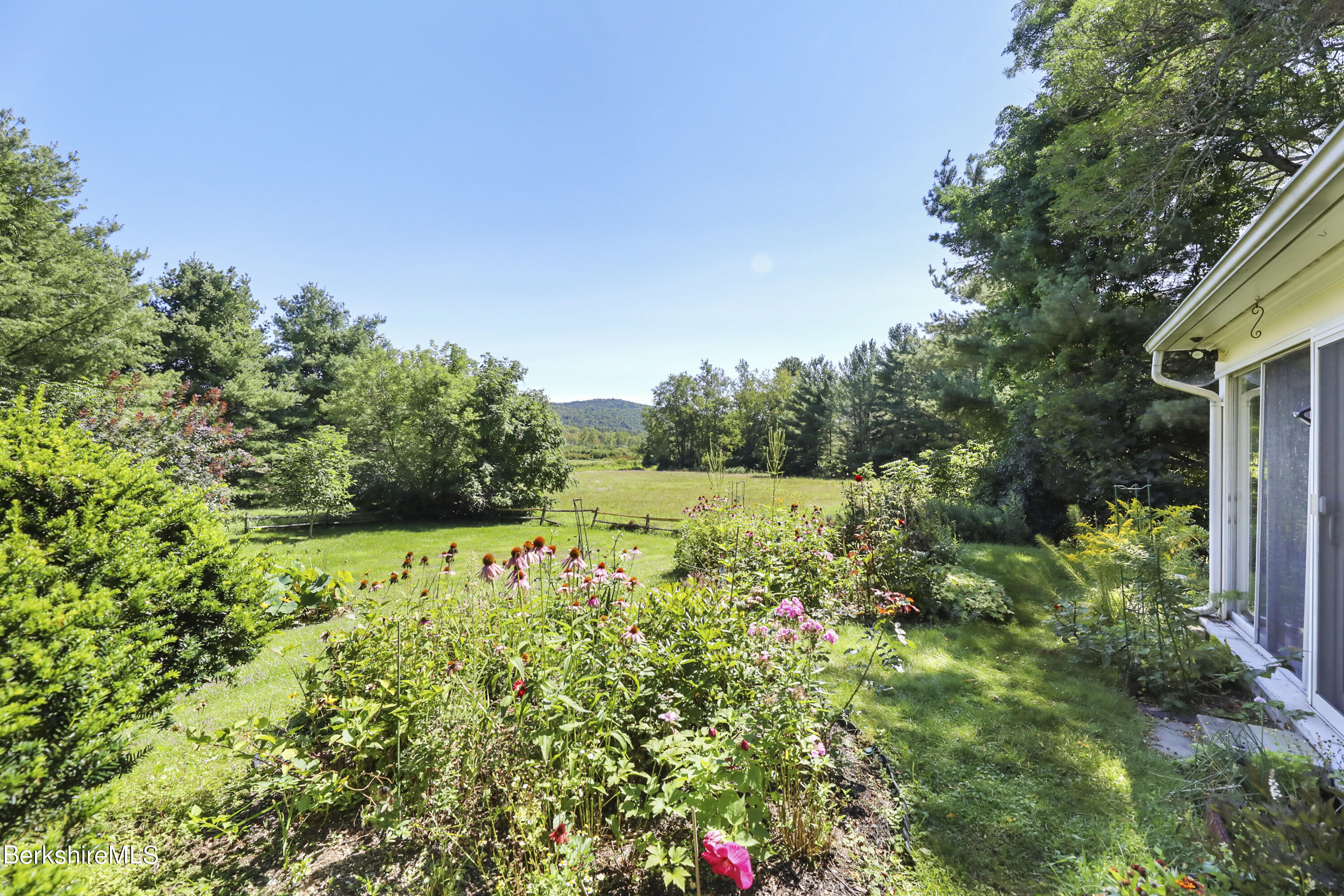 295 Holmes Rd