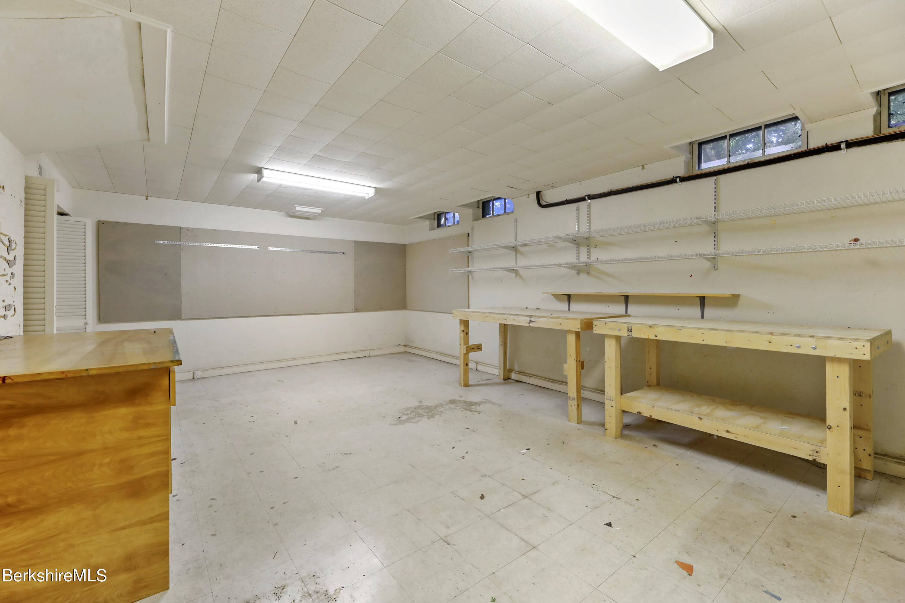 295 Holmes Rd