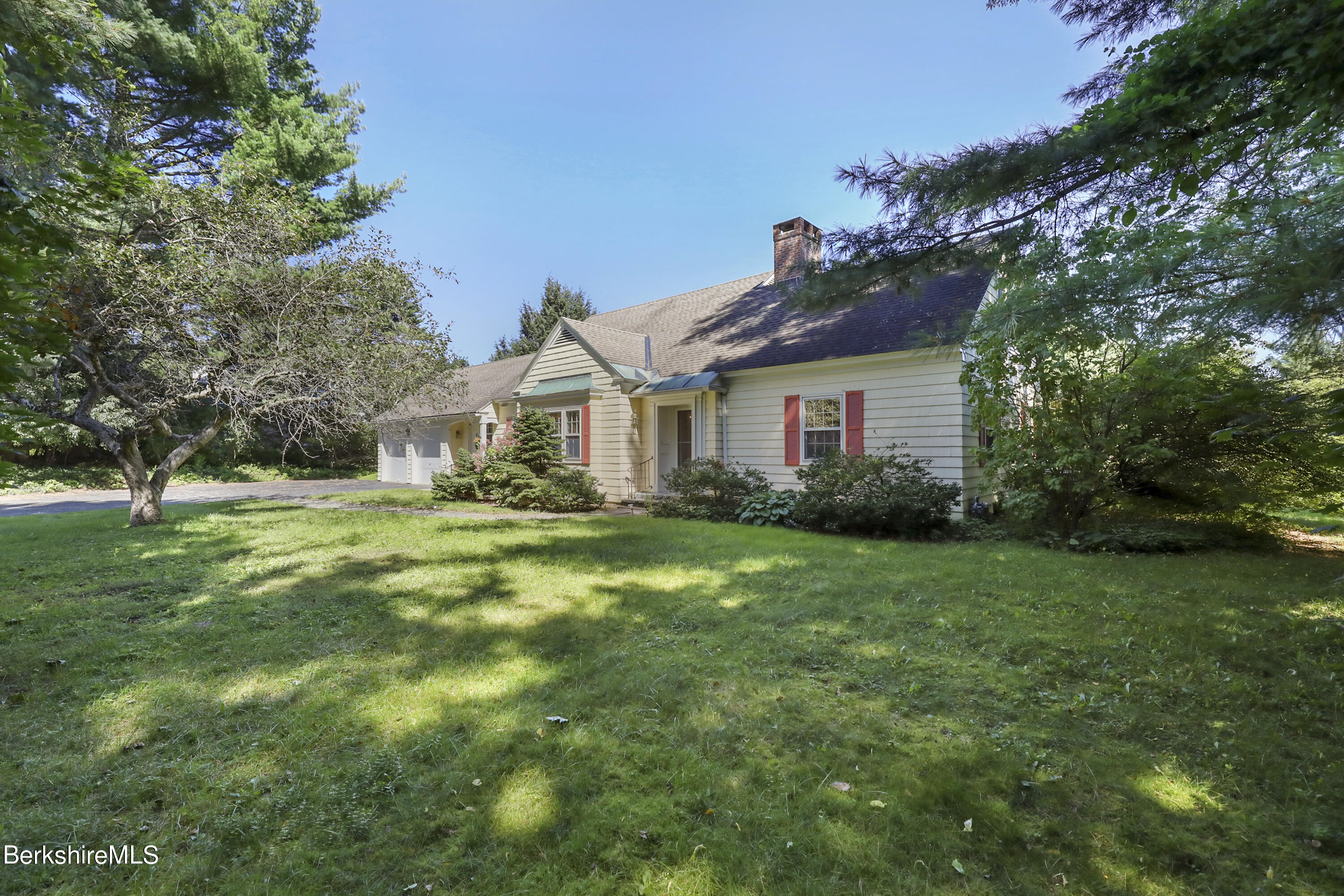 295 Holmes Rd