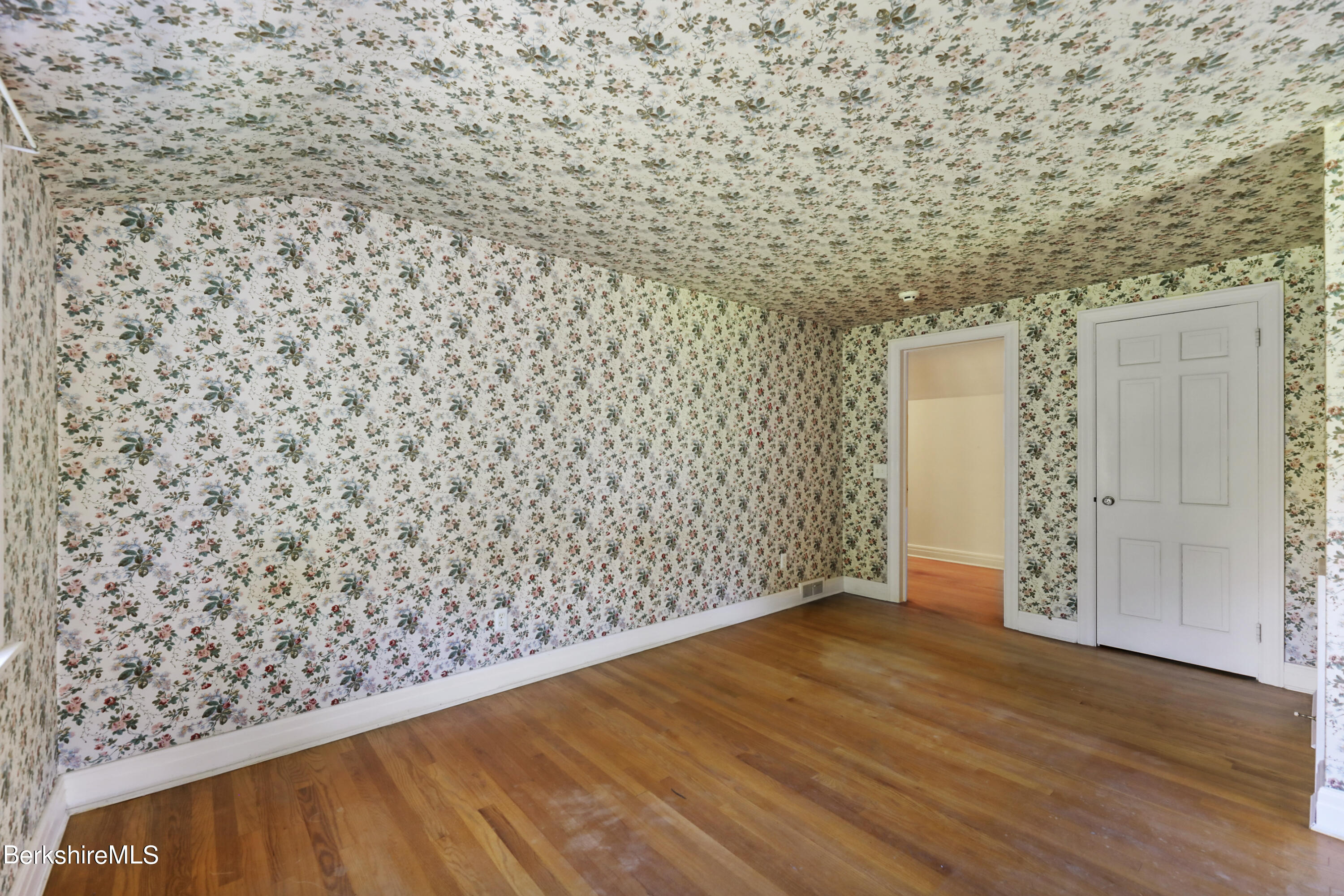295 Holmes Rd