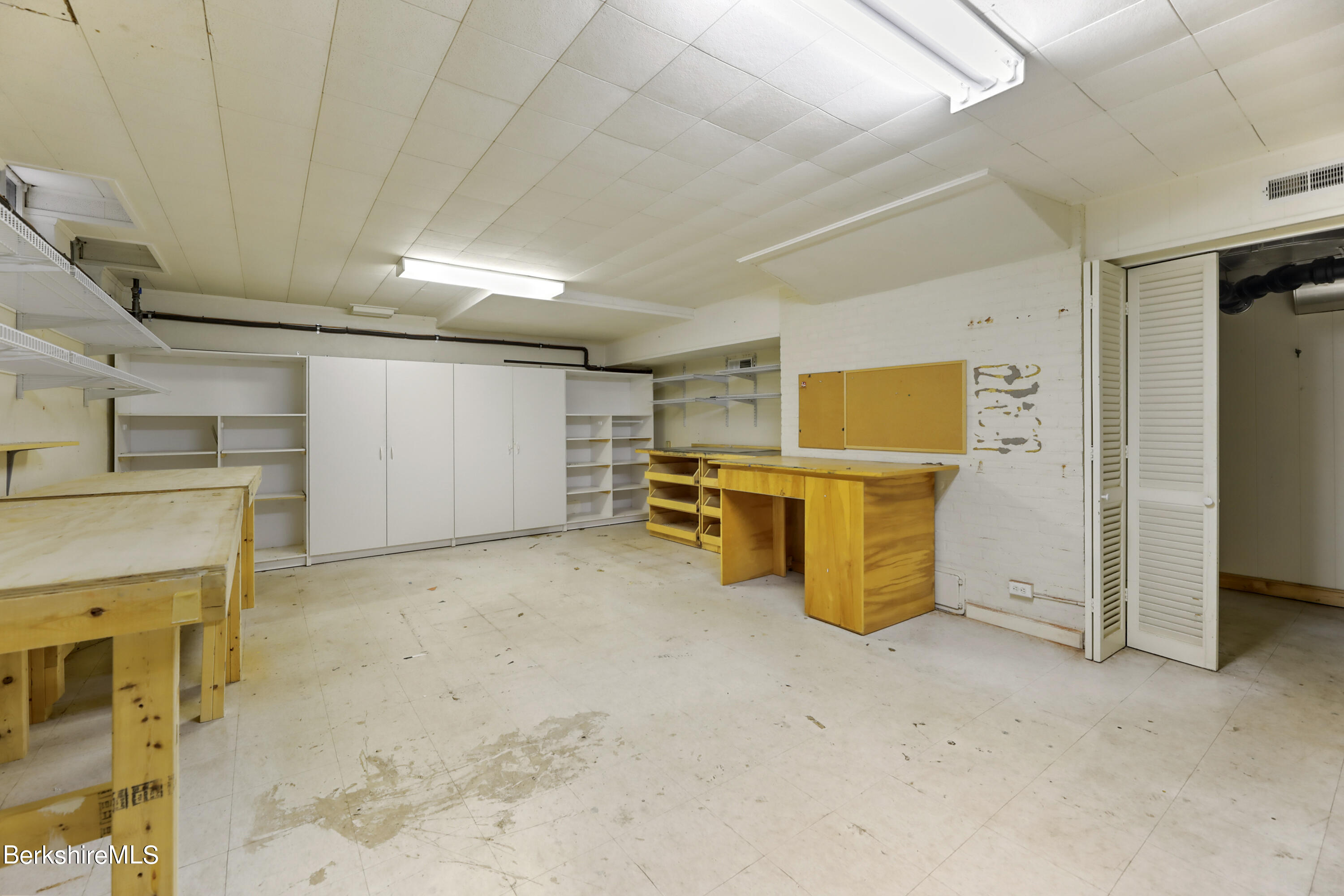 295 Holmes Rd