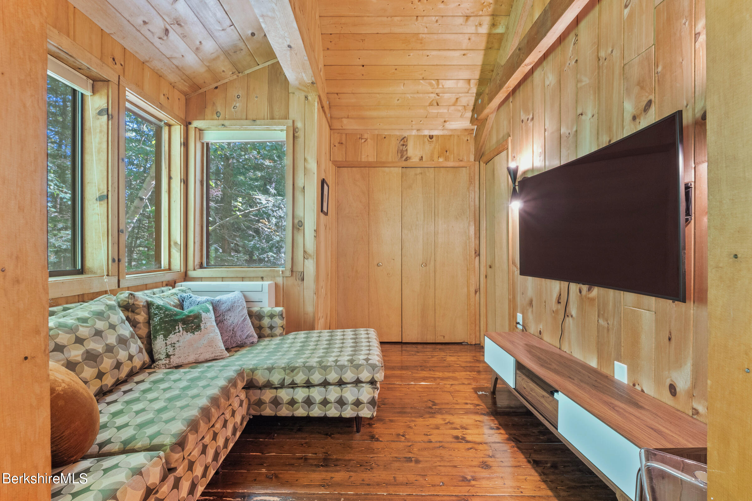 311 Tamarack Trail