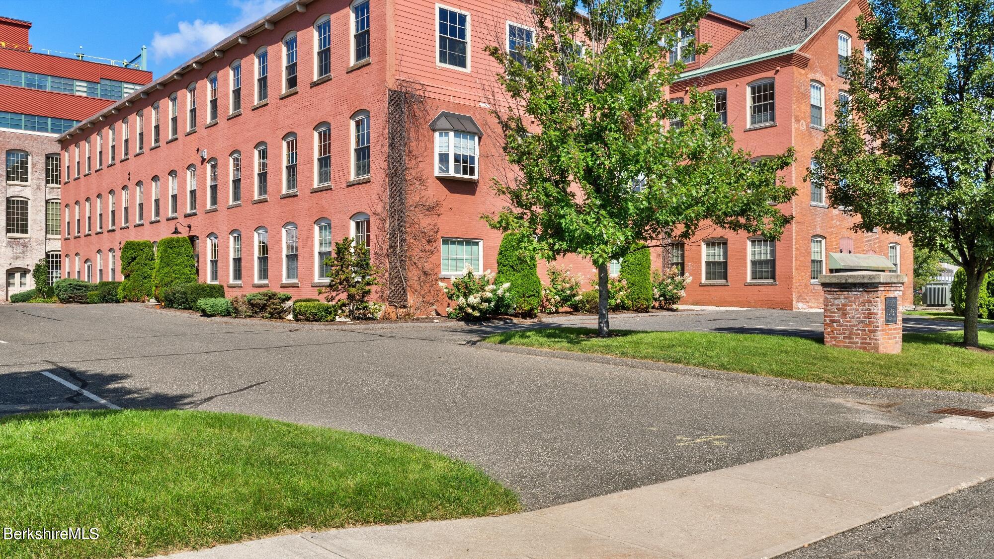71 South Church St, S301