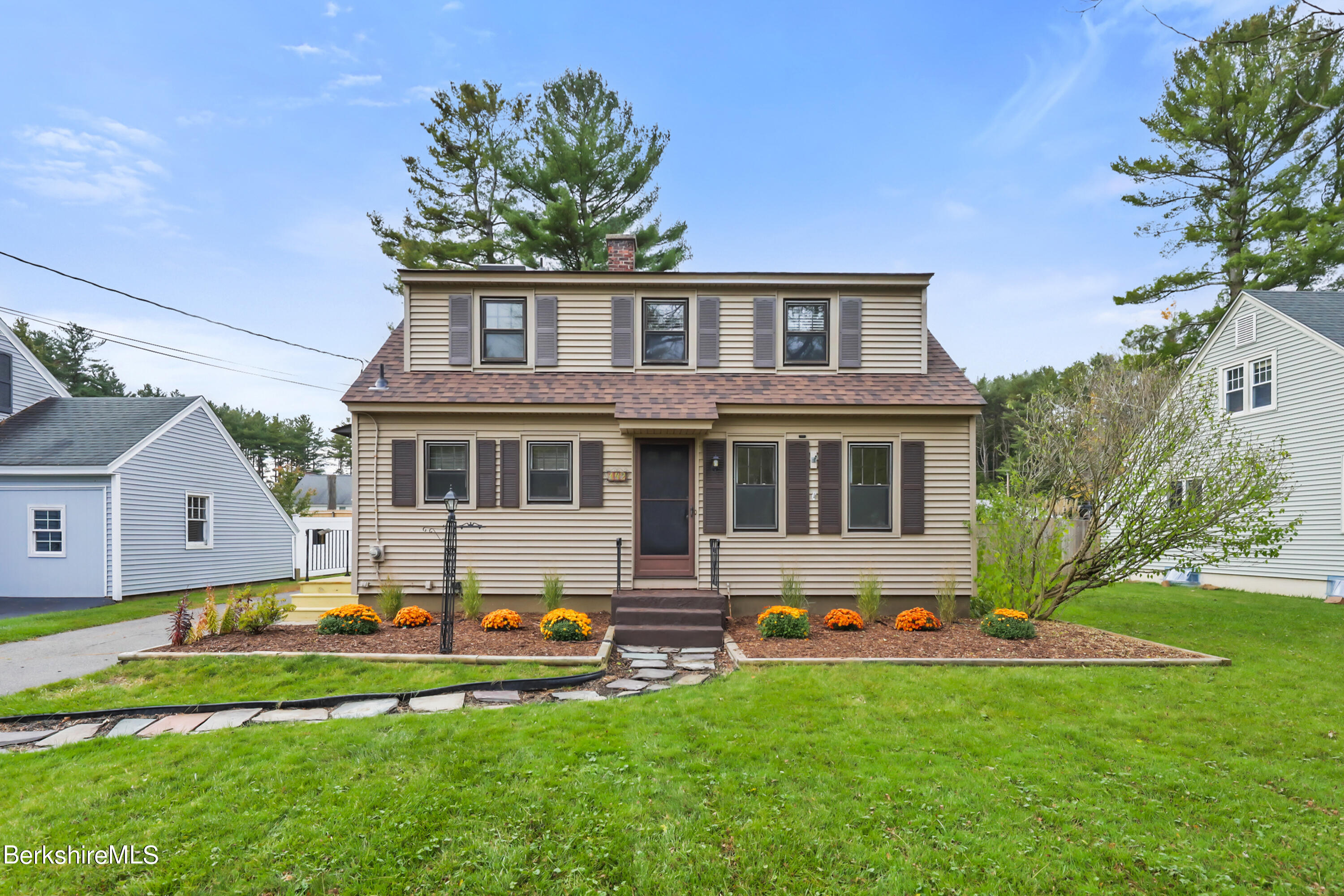 142 Jason St