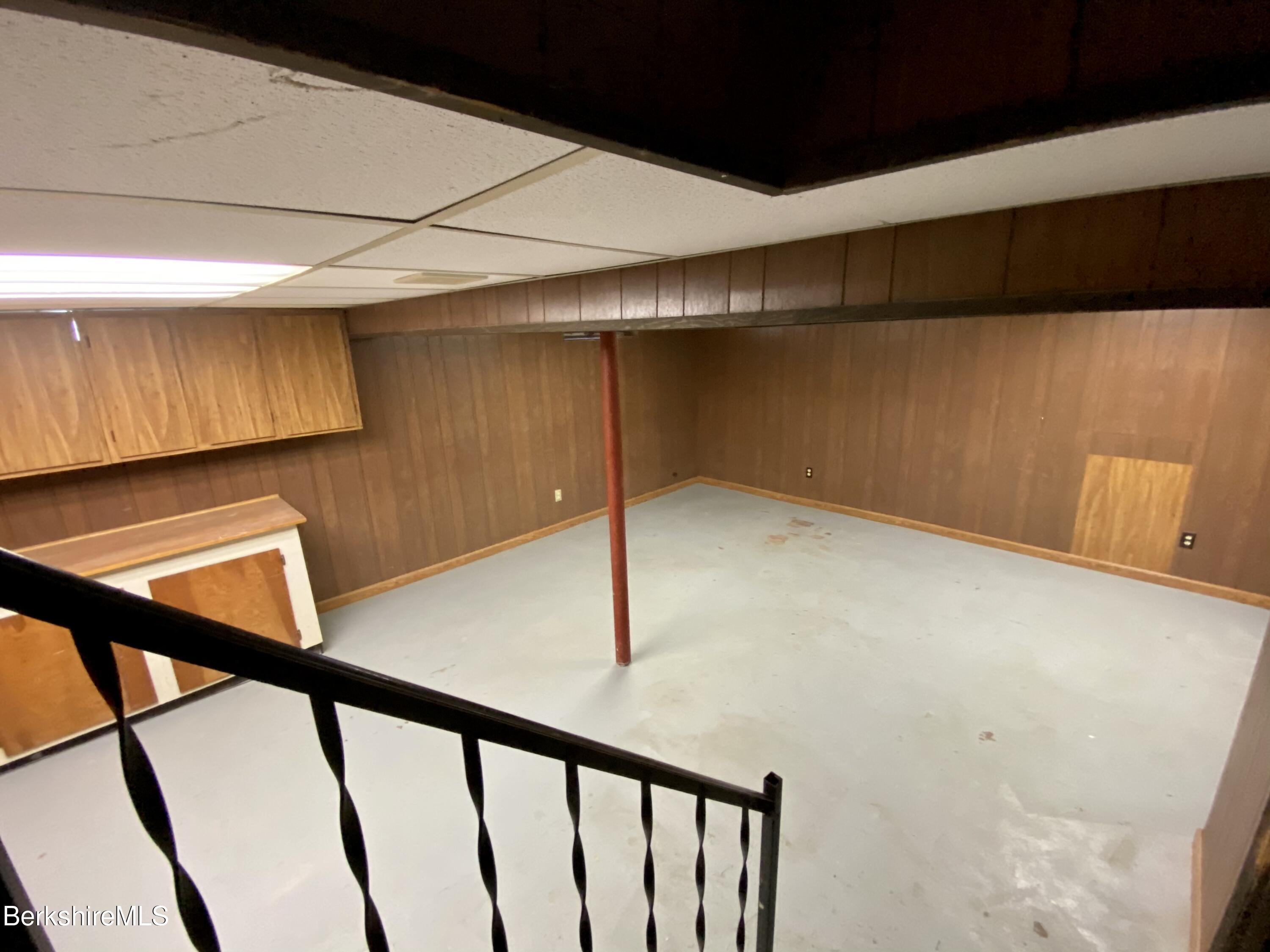 142 Jason St
