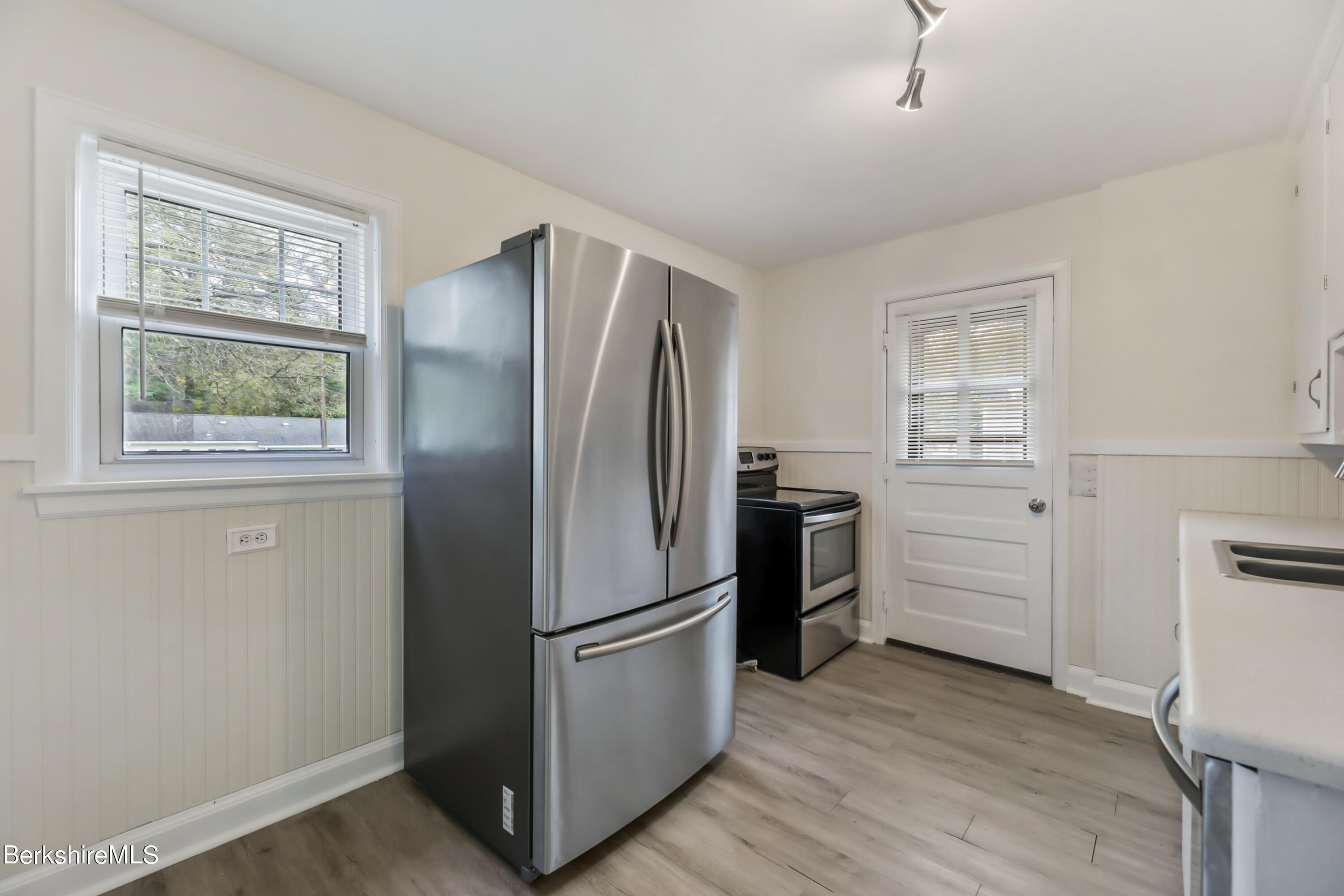 142 Jason St
