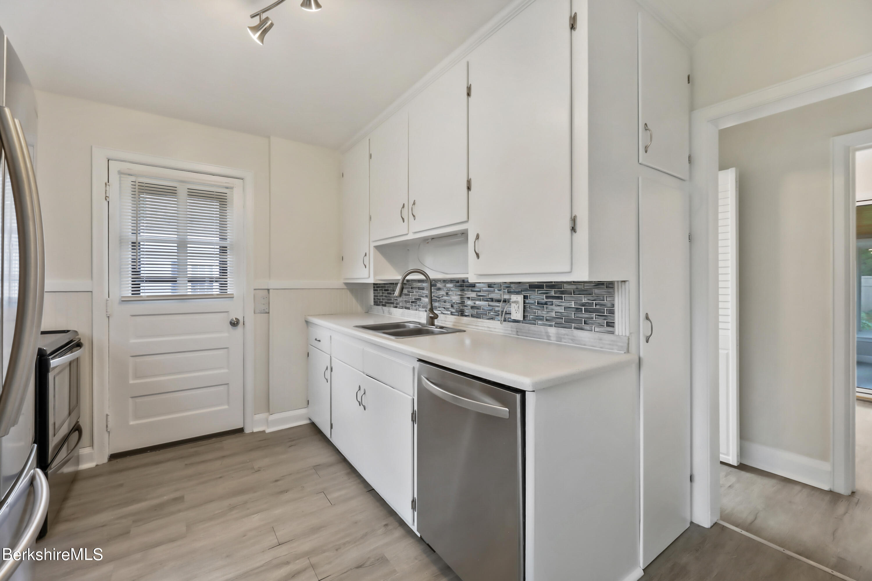 142 Jason St