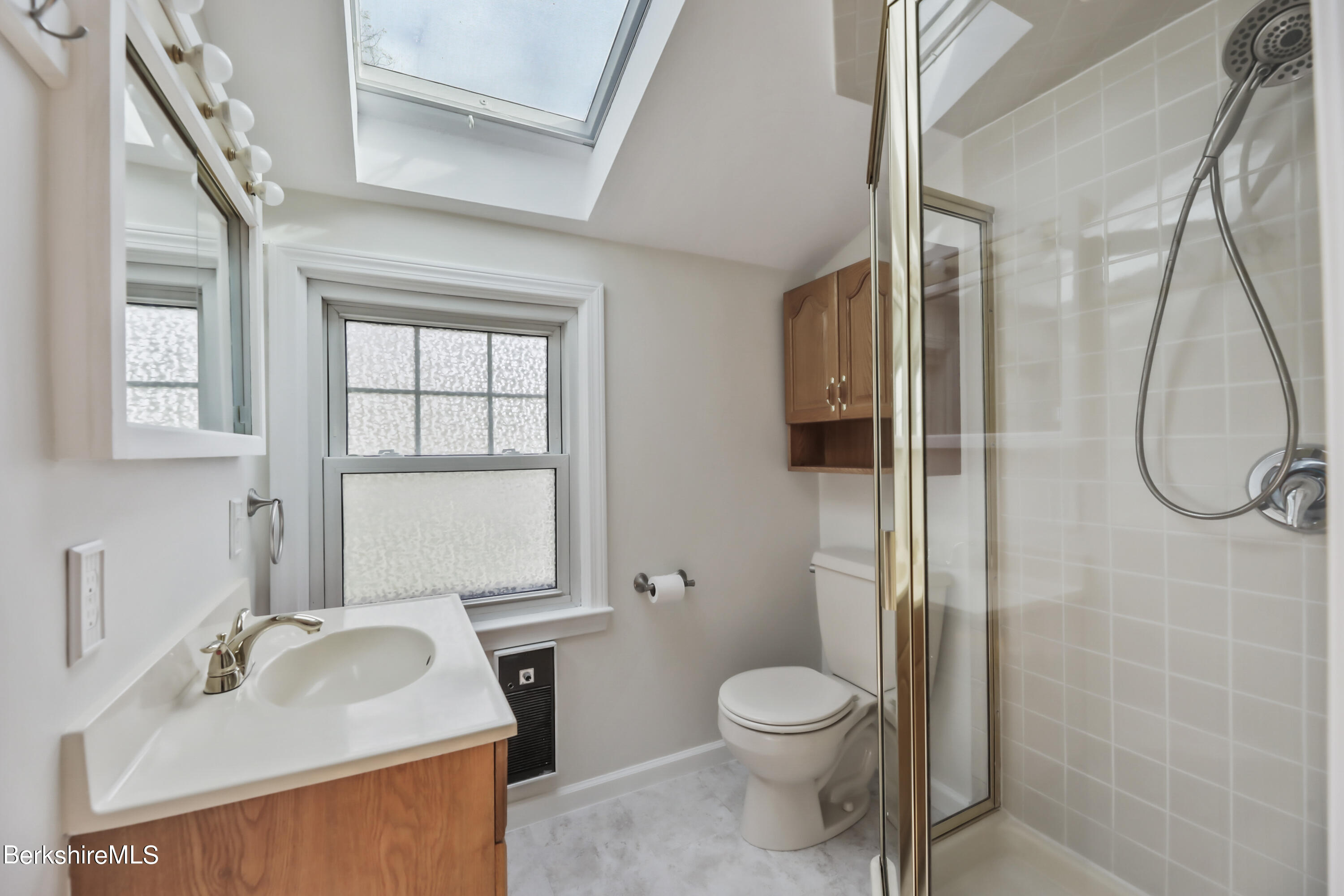 142 Jason St