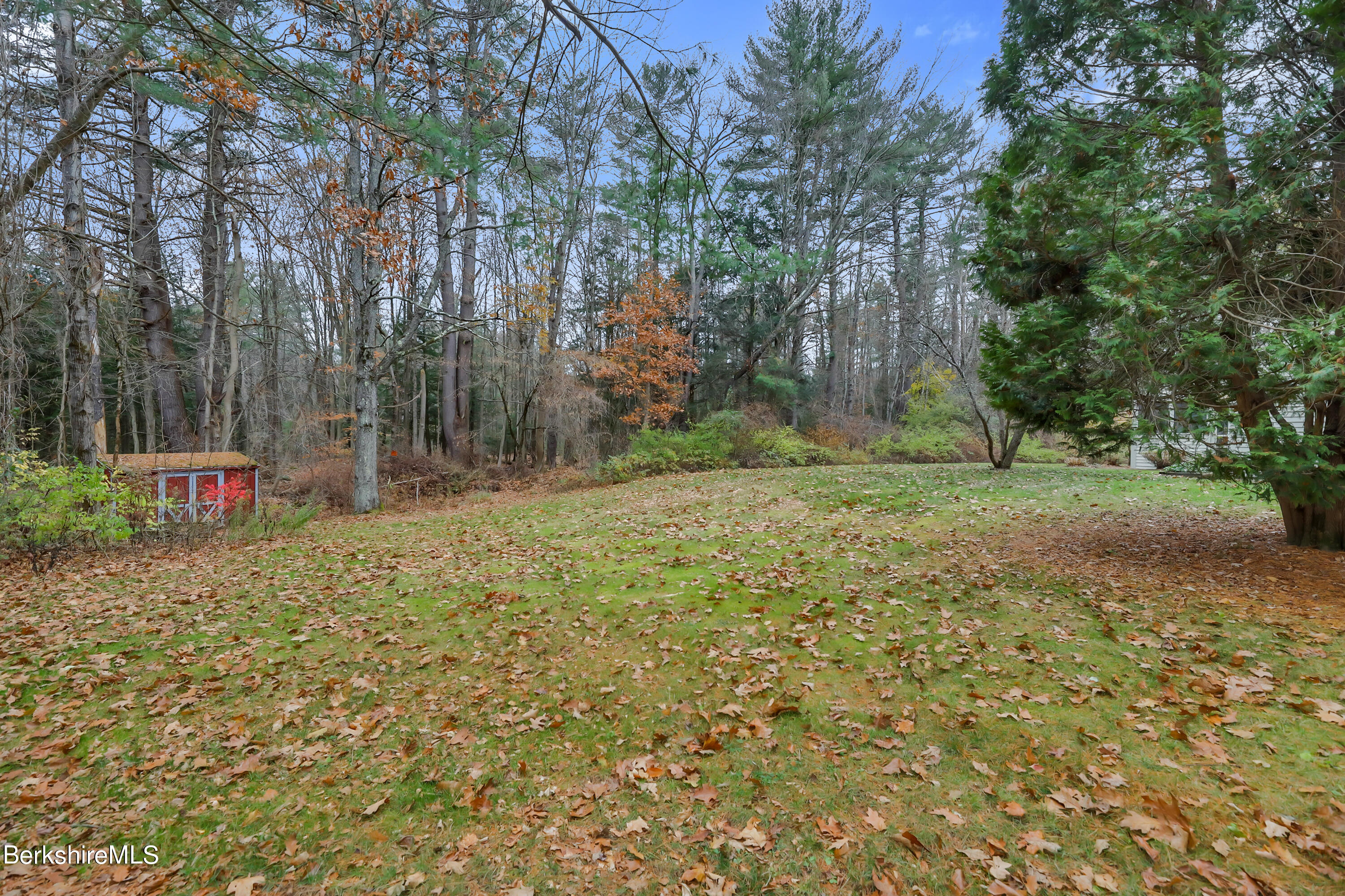 31 Pinecrest Dr