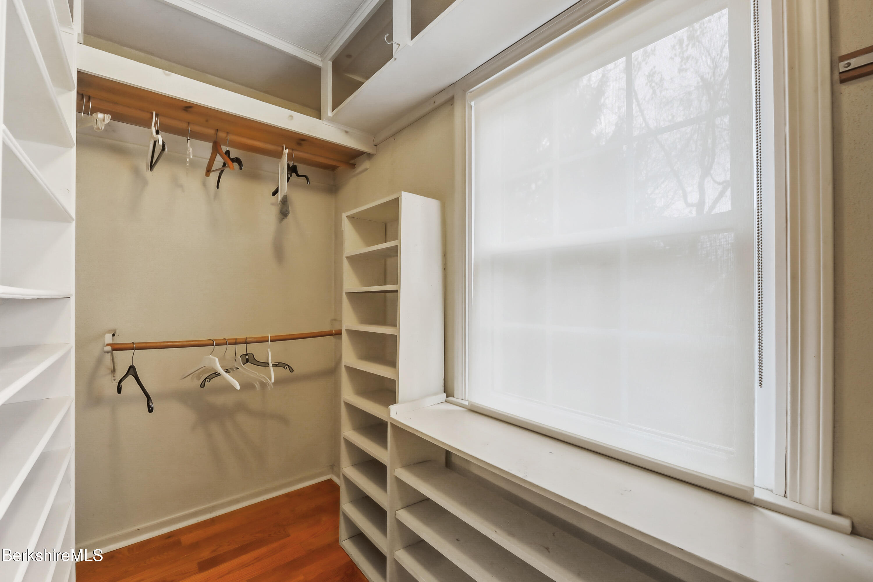 31 Pinecrest Dr