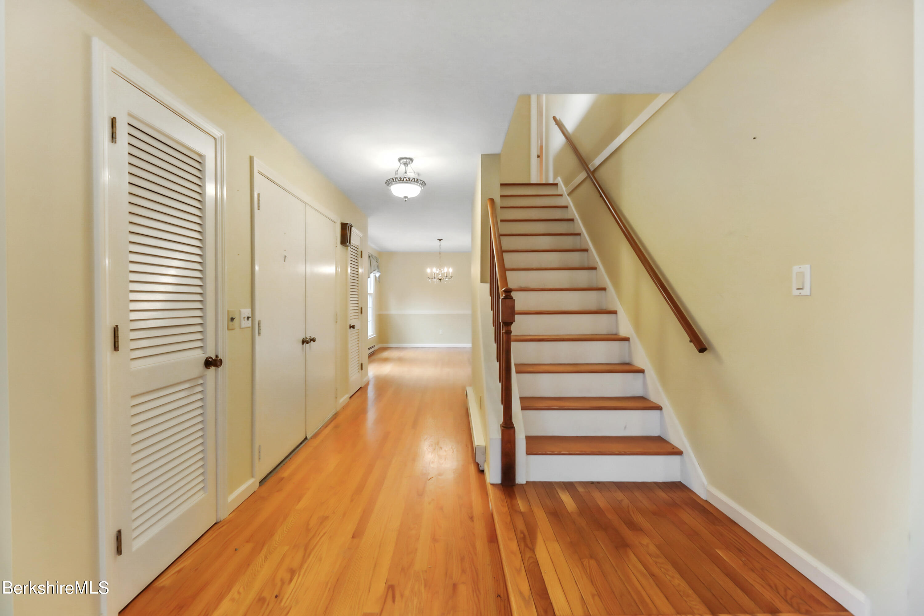 31 Pinecrest Dr