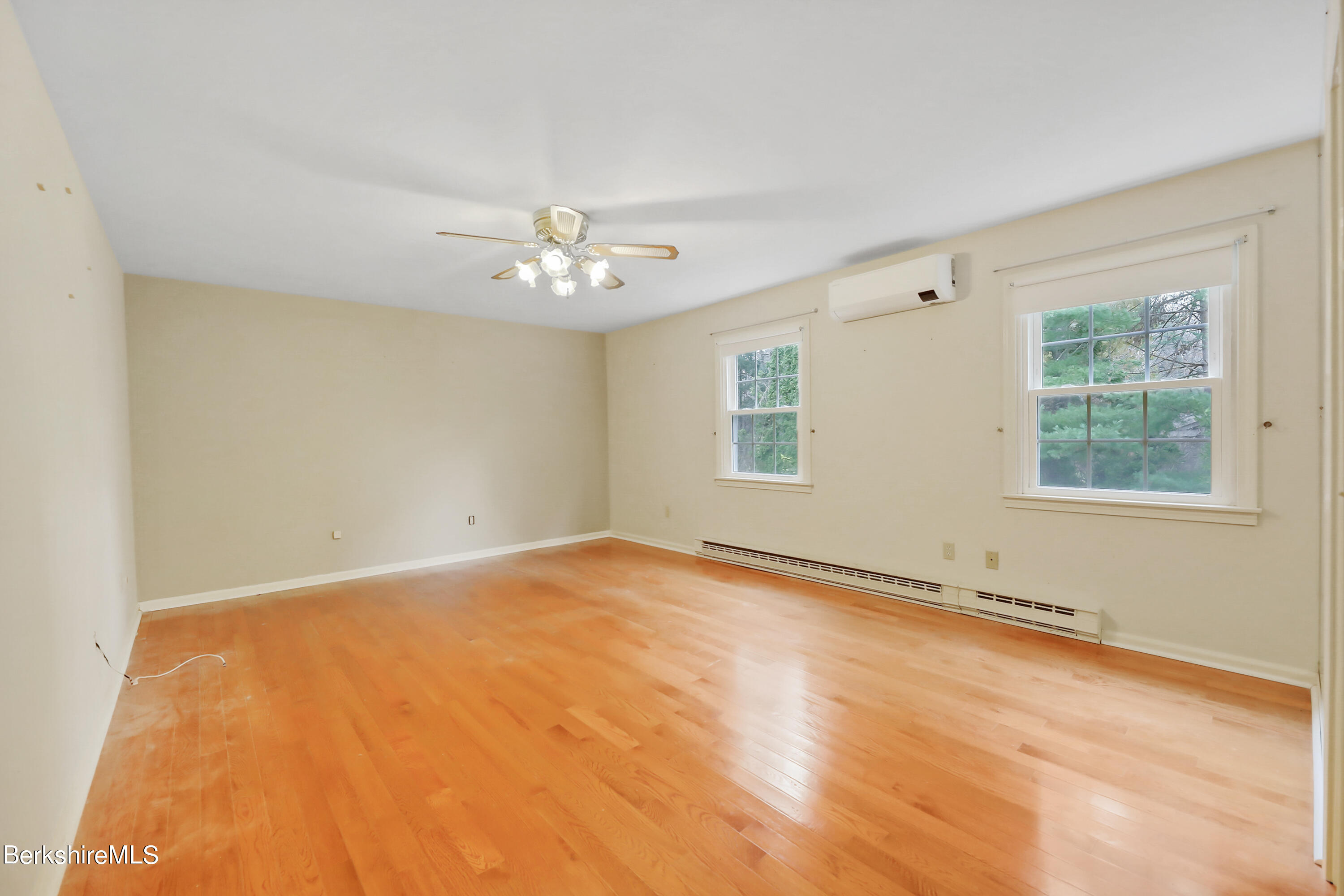 31 Pinecrest Dr