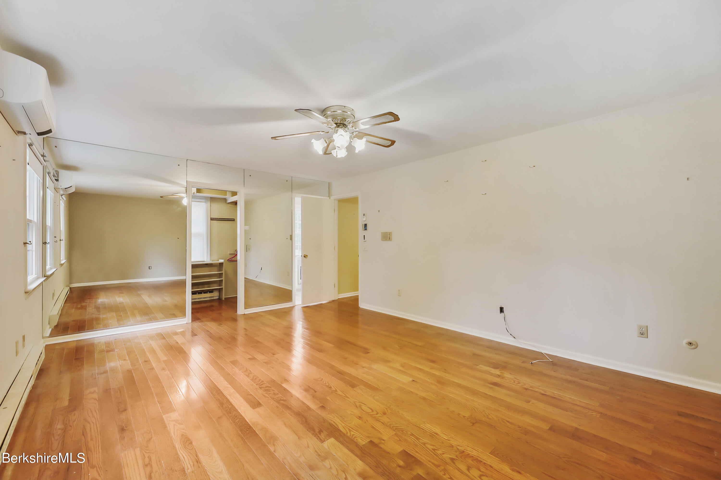 31 Pinecrest Dr