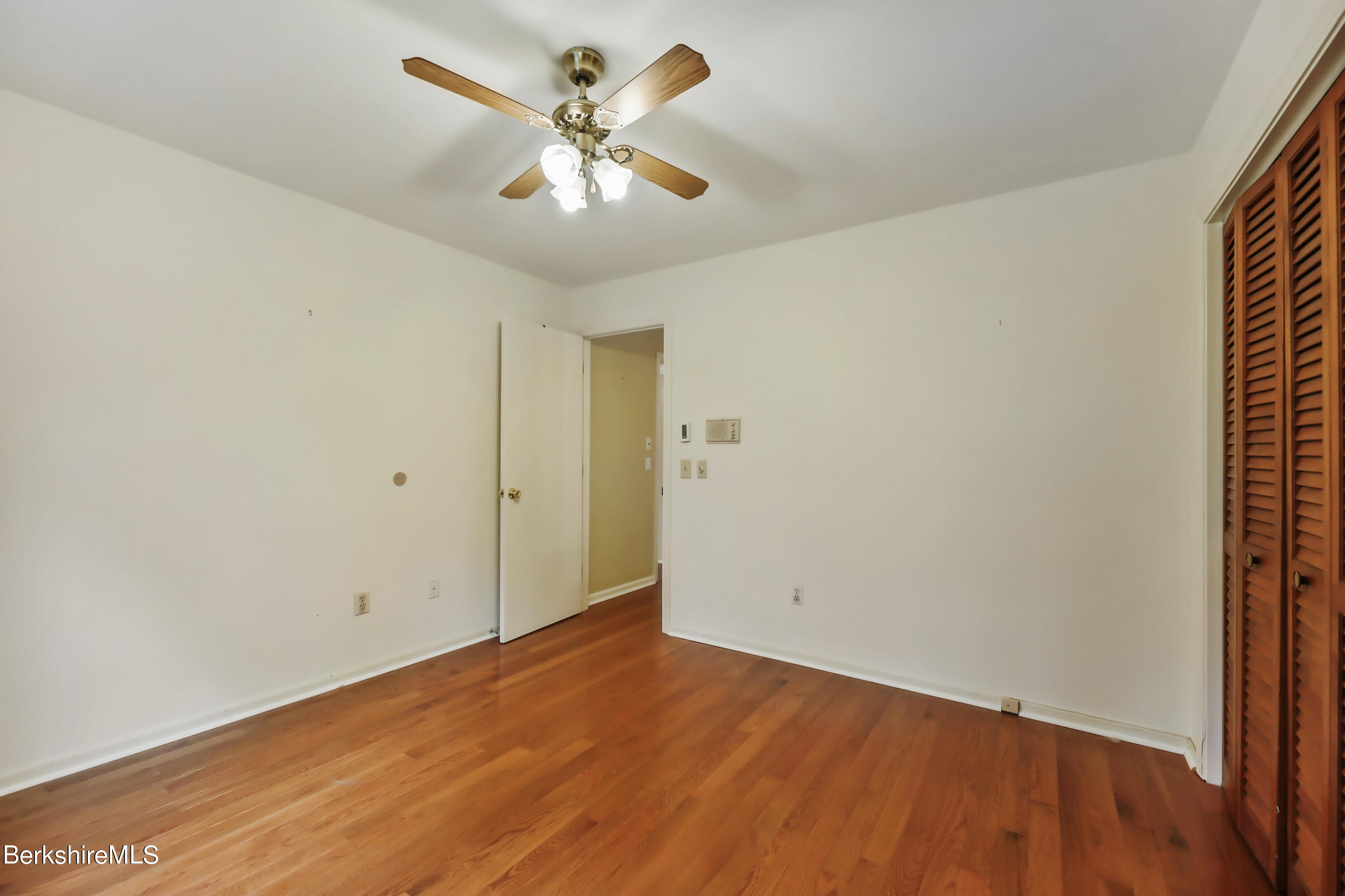 31 Pinecrest Dr
