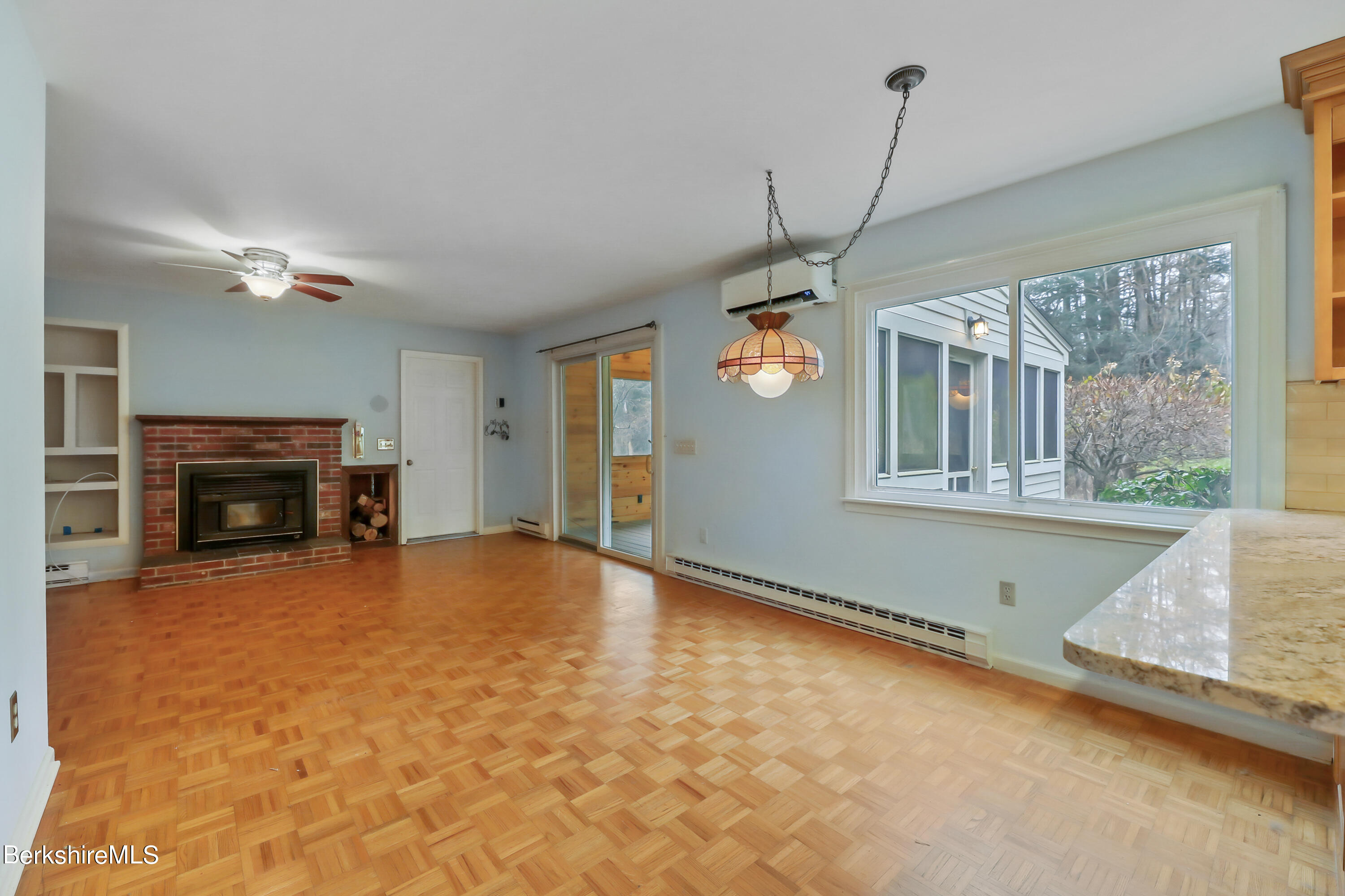 31 Pinecrest Dr