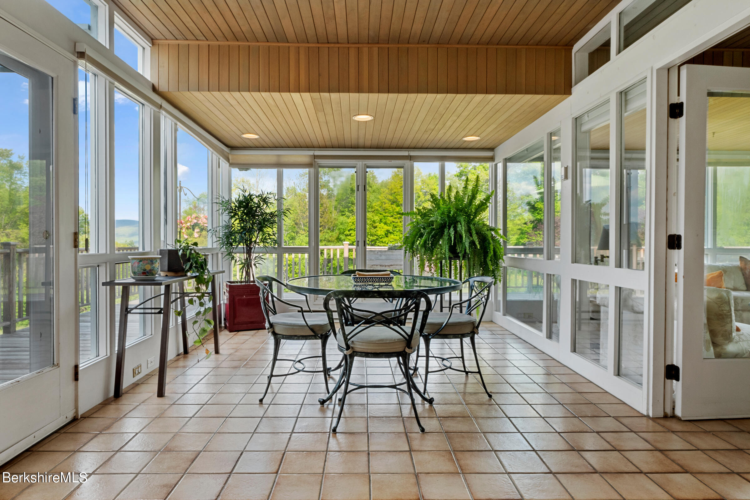 600 Bee Hill Rd