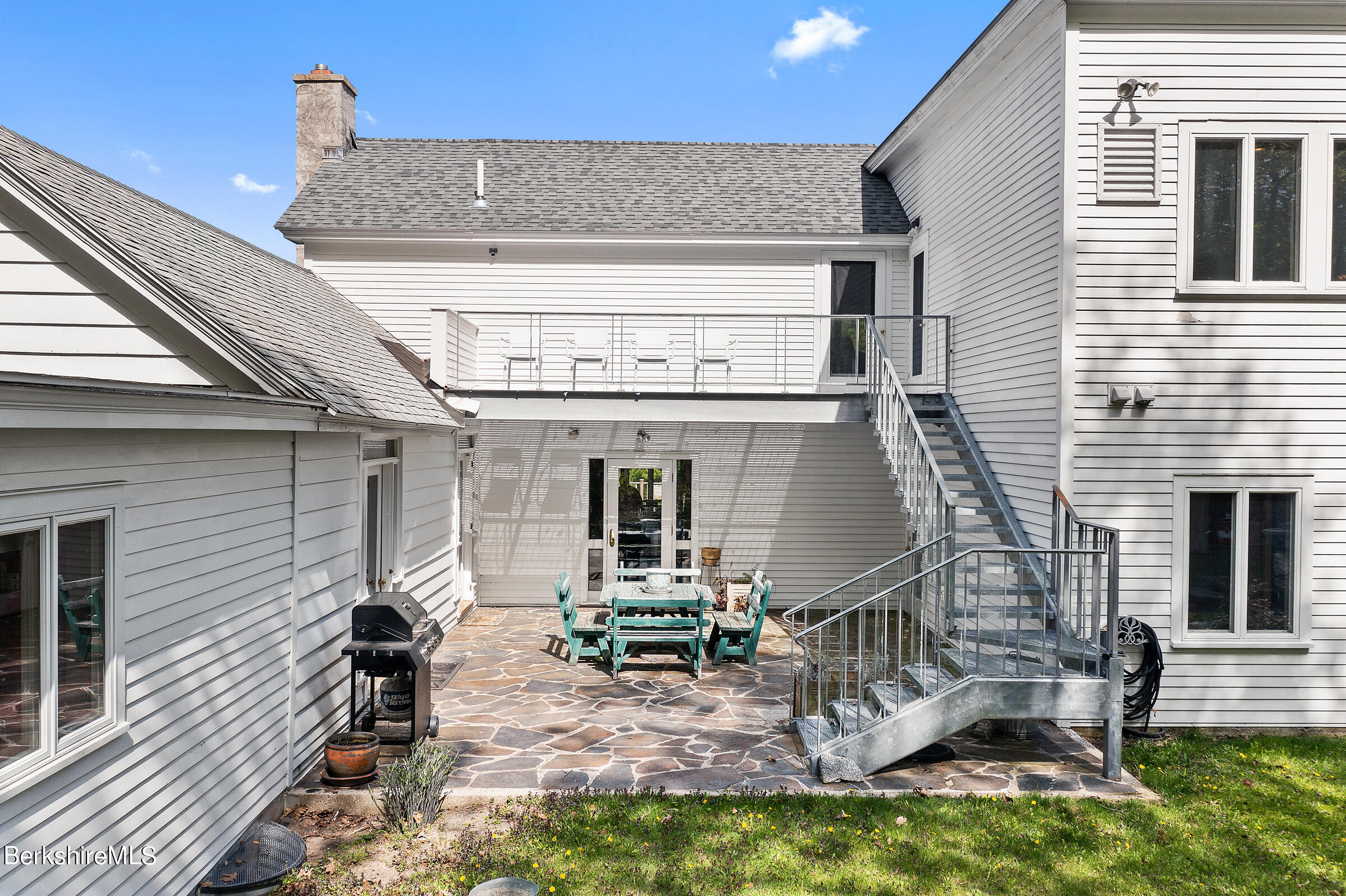 600 Bee Hill Rd