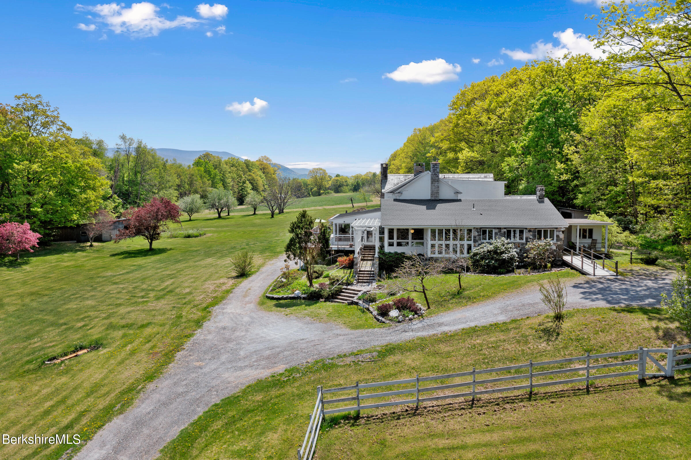 600 Bee Hill Rd