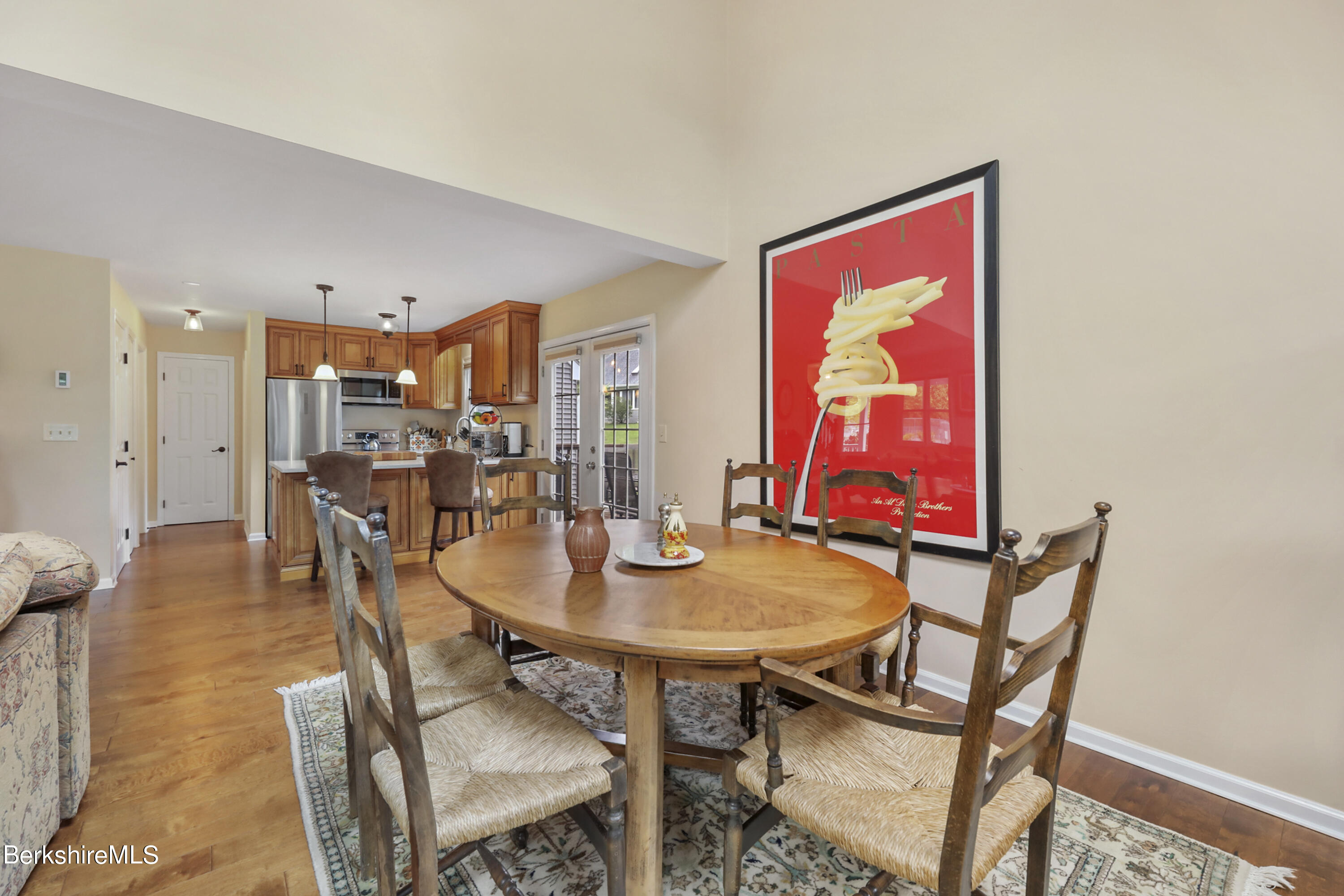 880 East St, 9D
