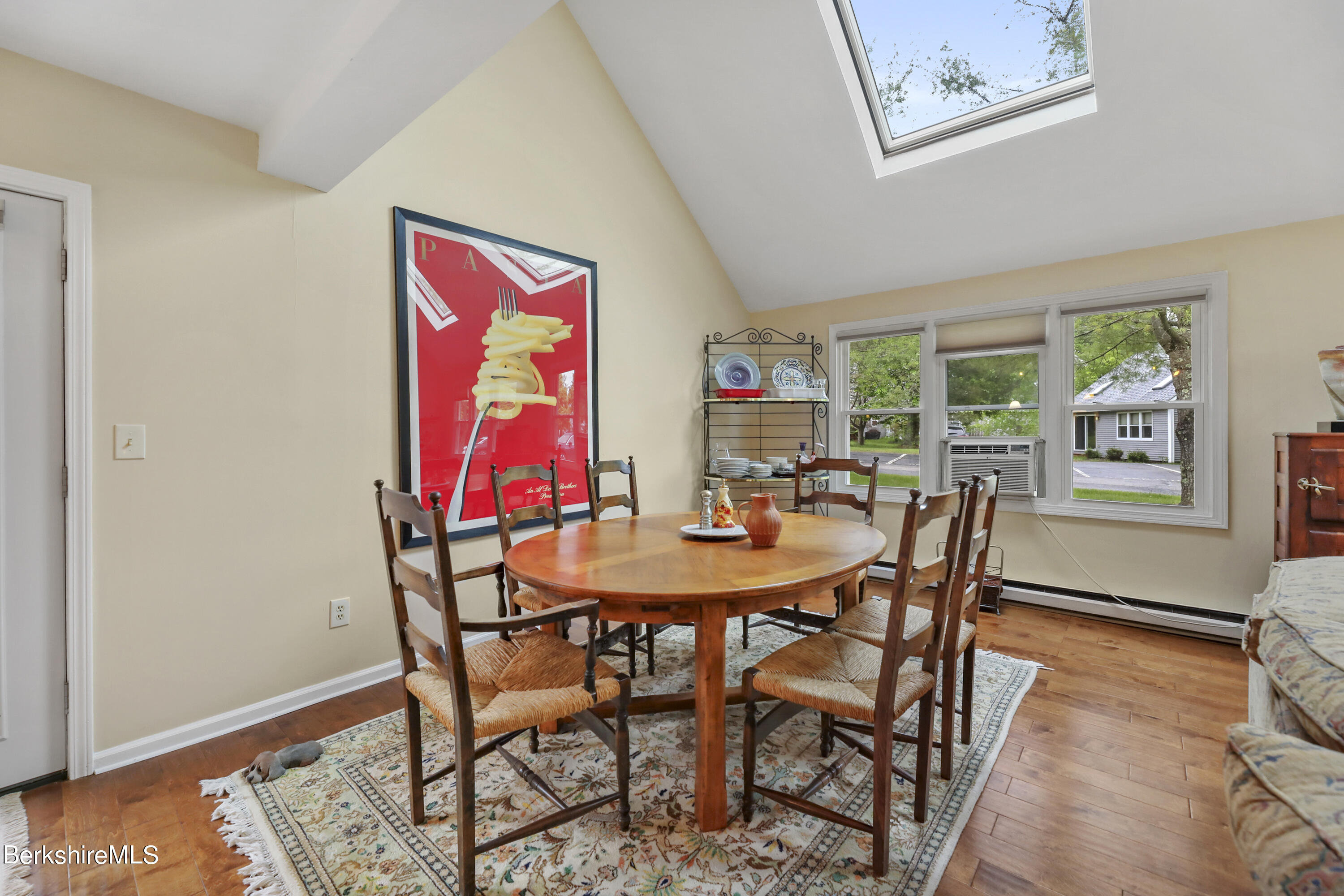 880 East St, 9D