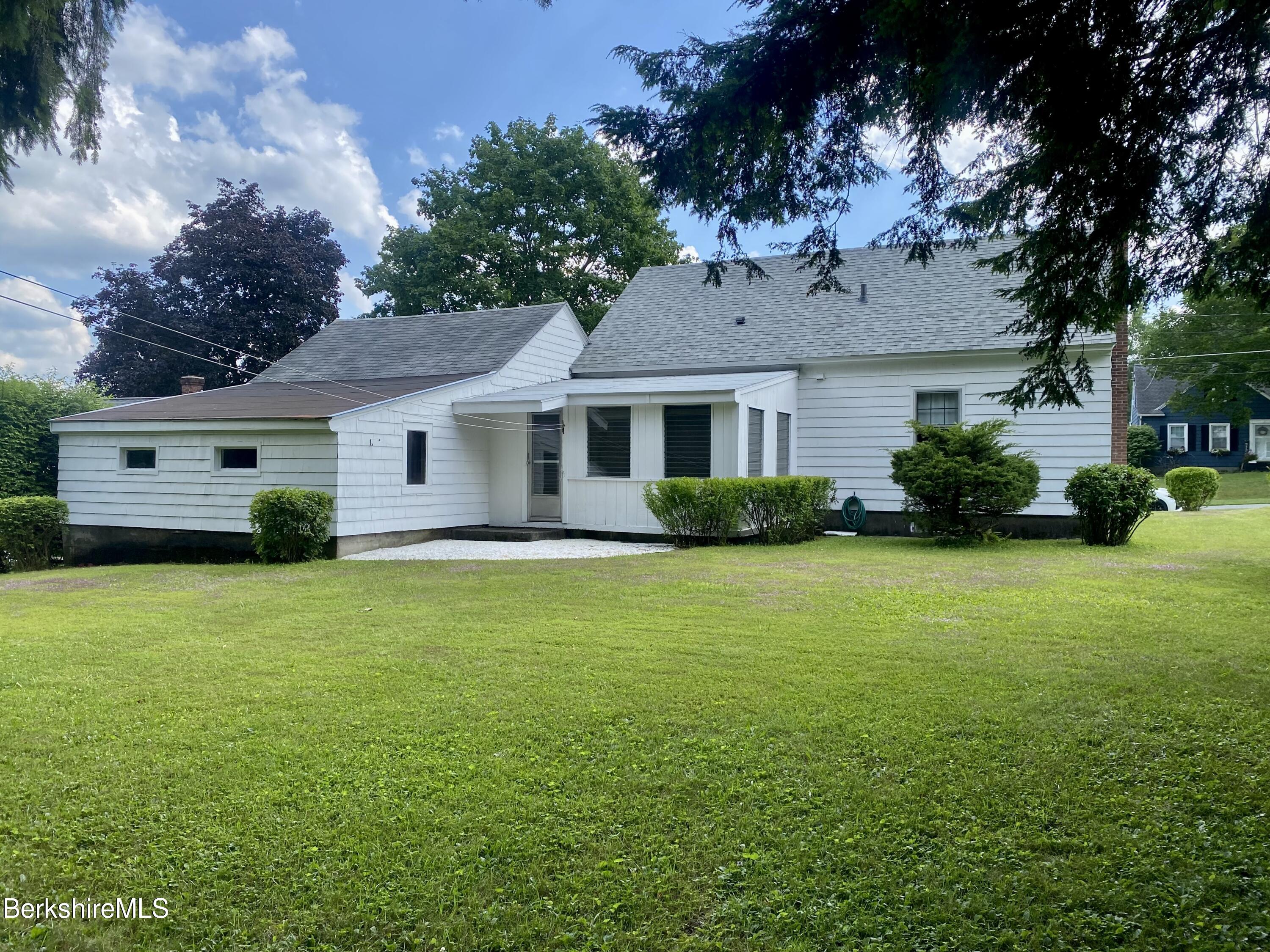 32 Velma Ave