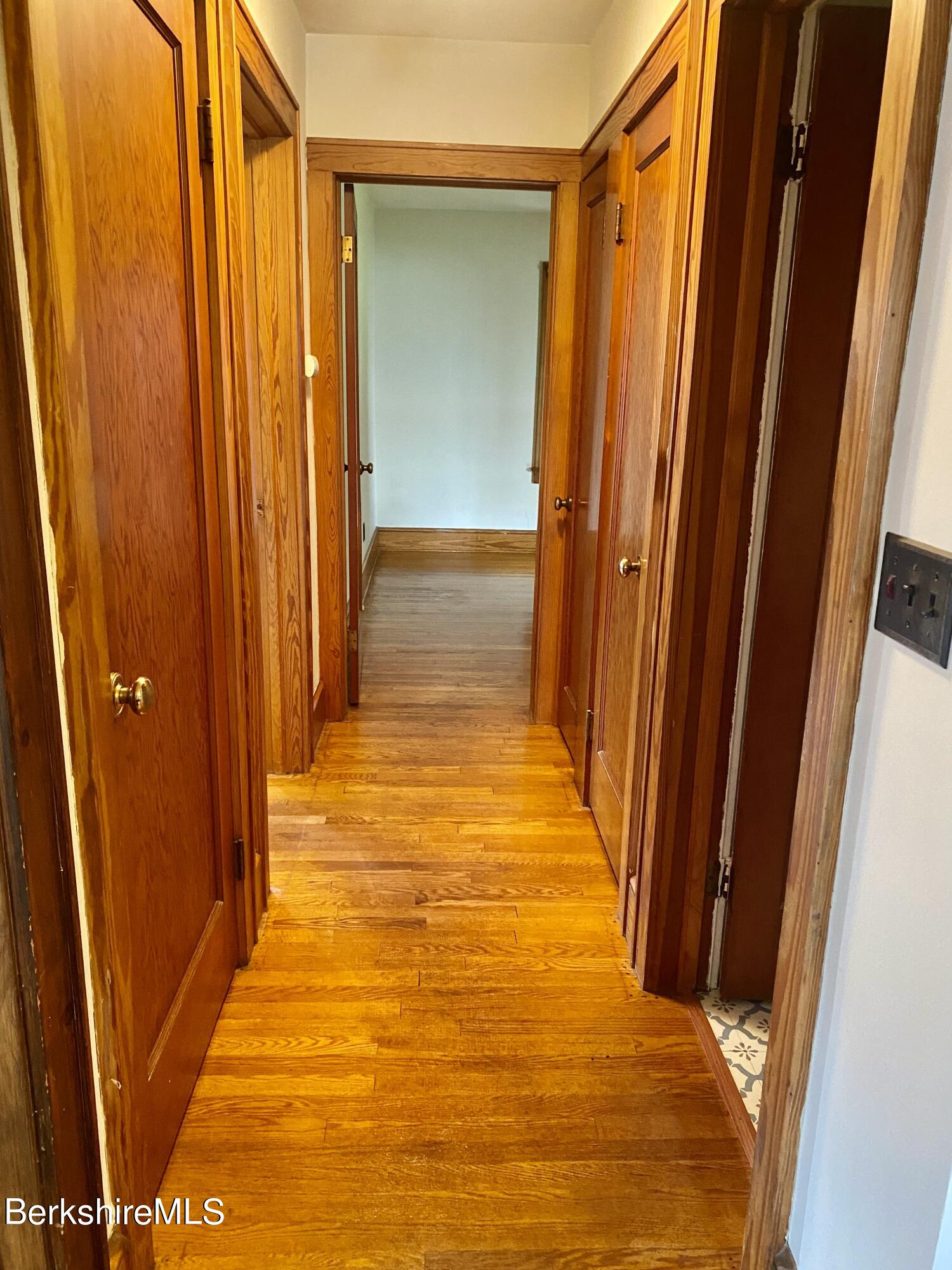 32 Velma Ave