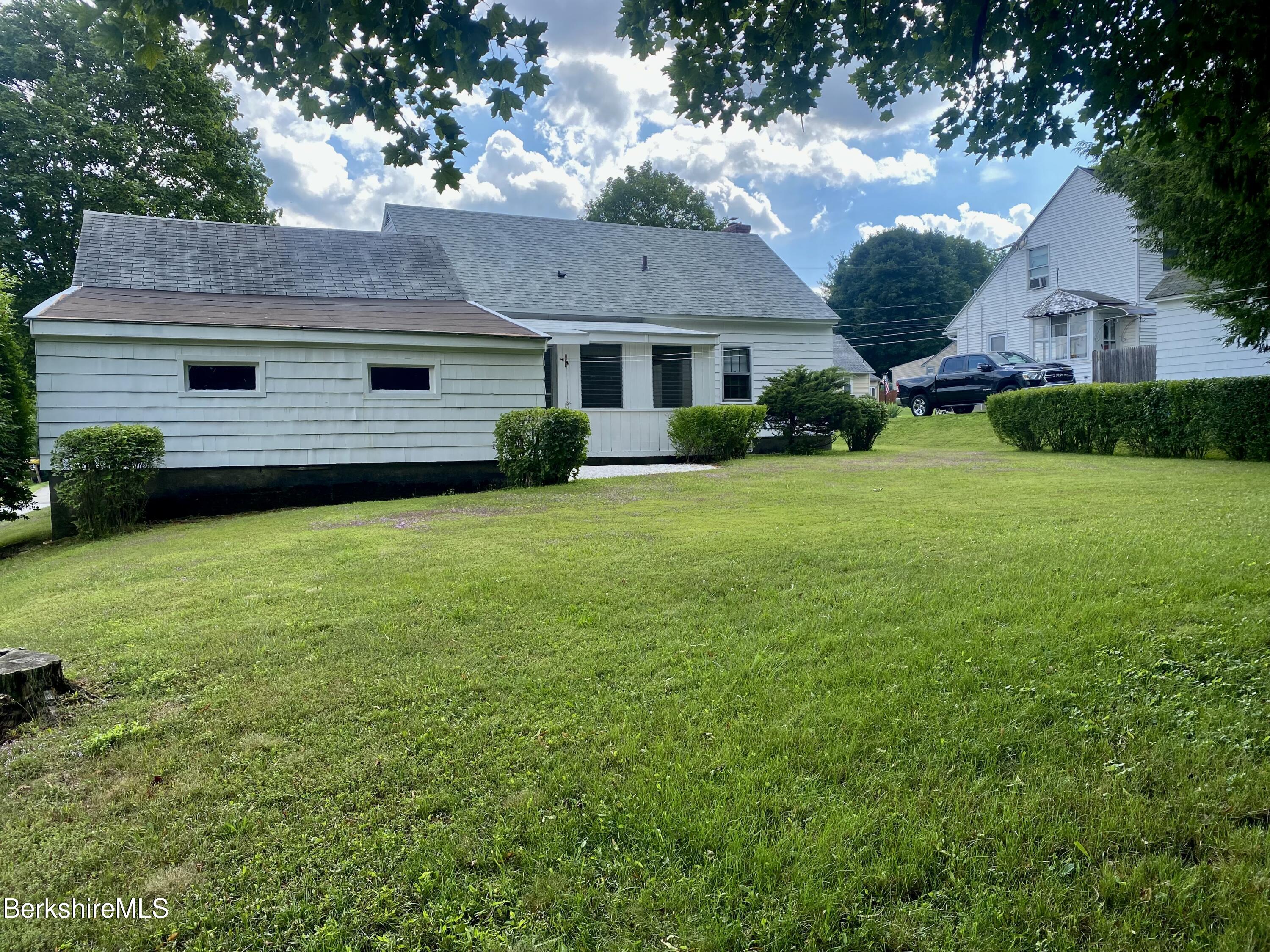 32 Velma Ave