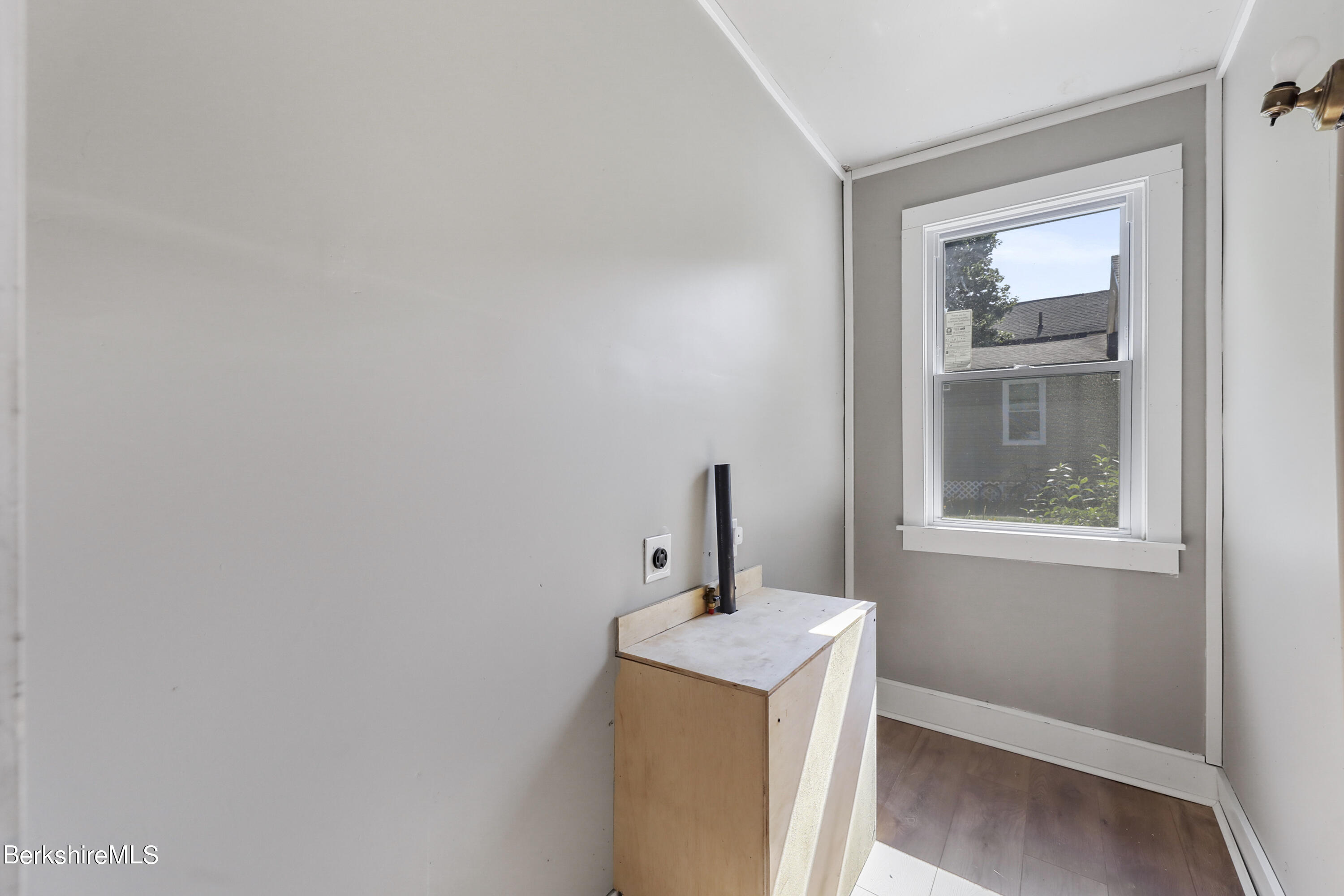 132 Danforth Ave