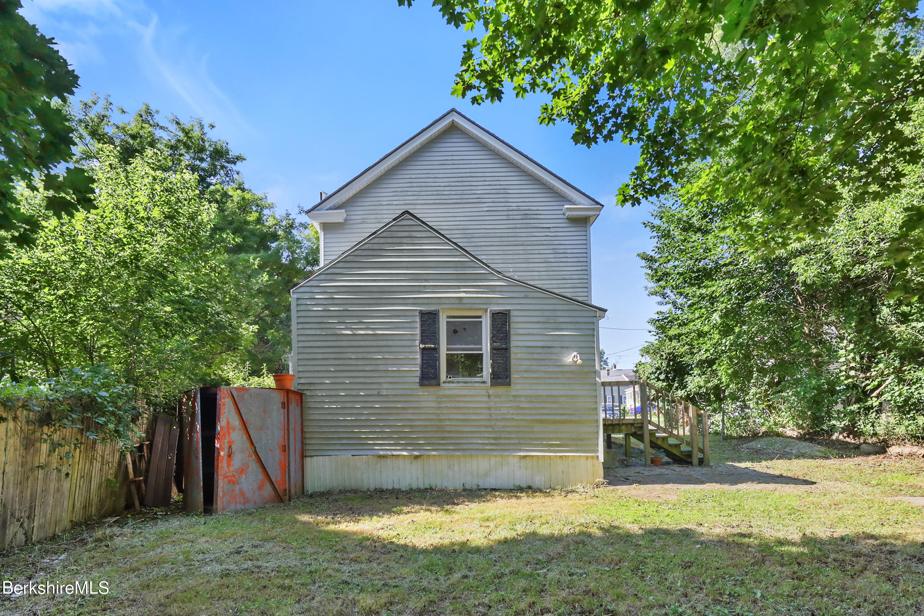 132 Danforth Ave