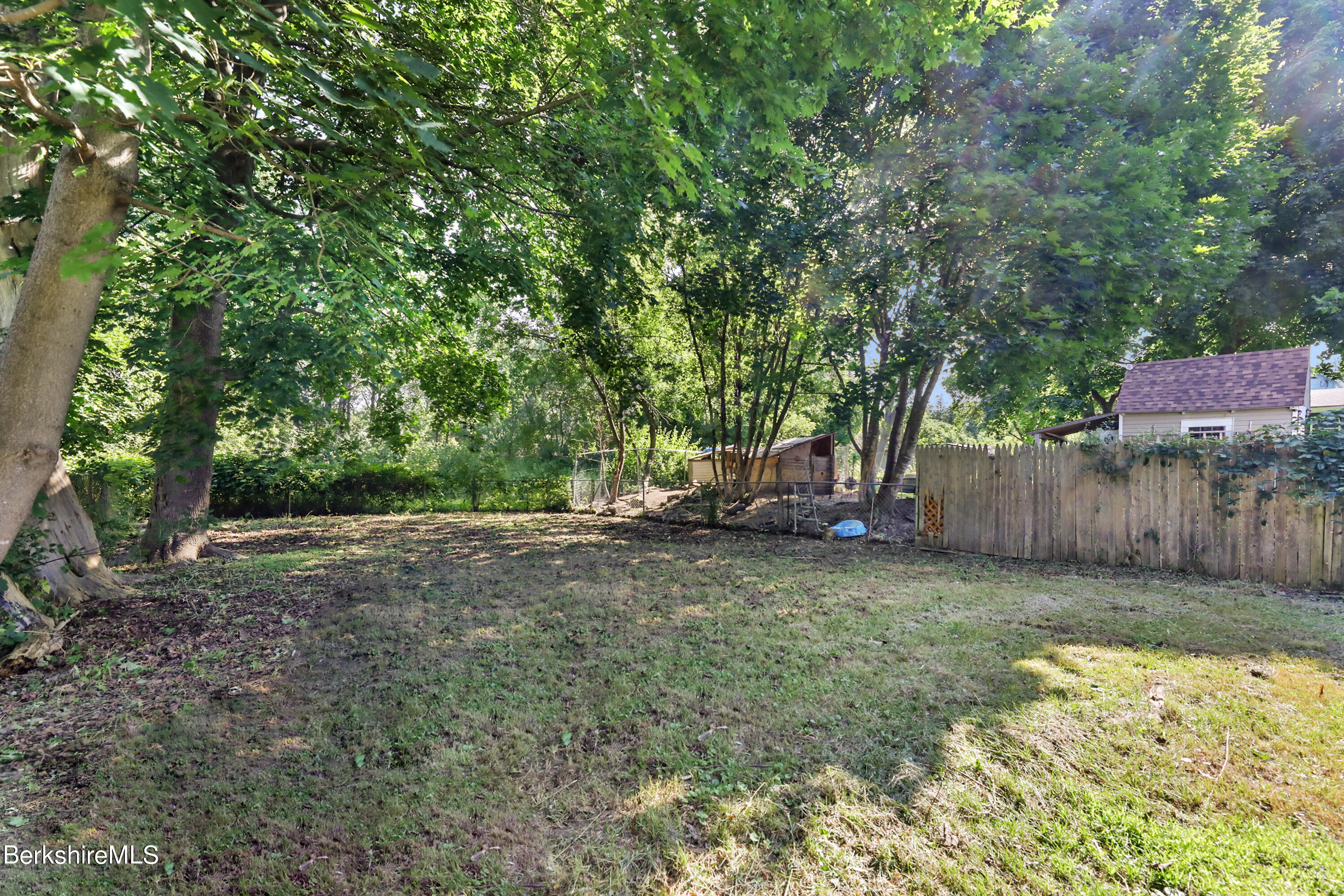 132 Danforth Ave