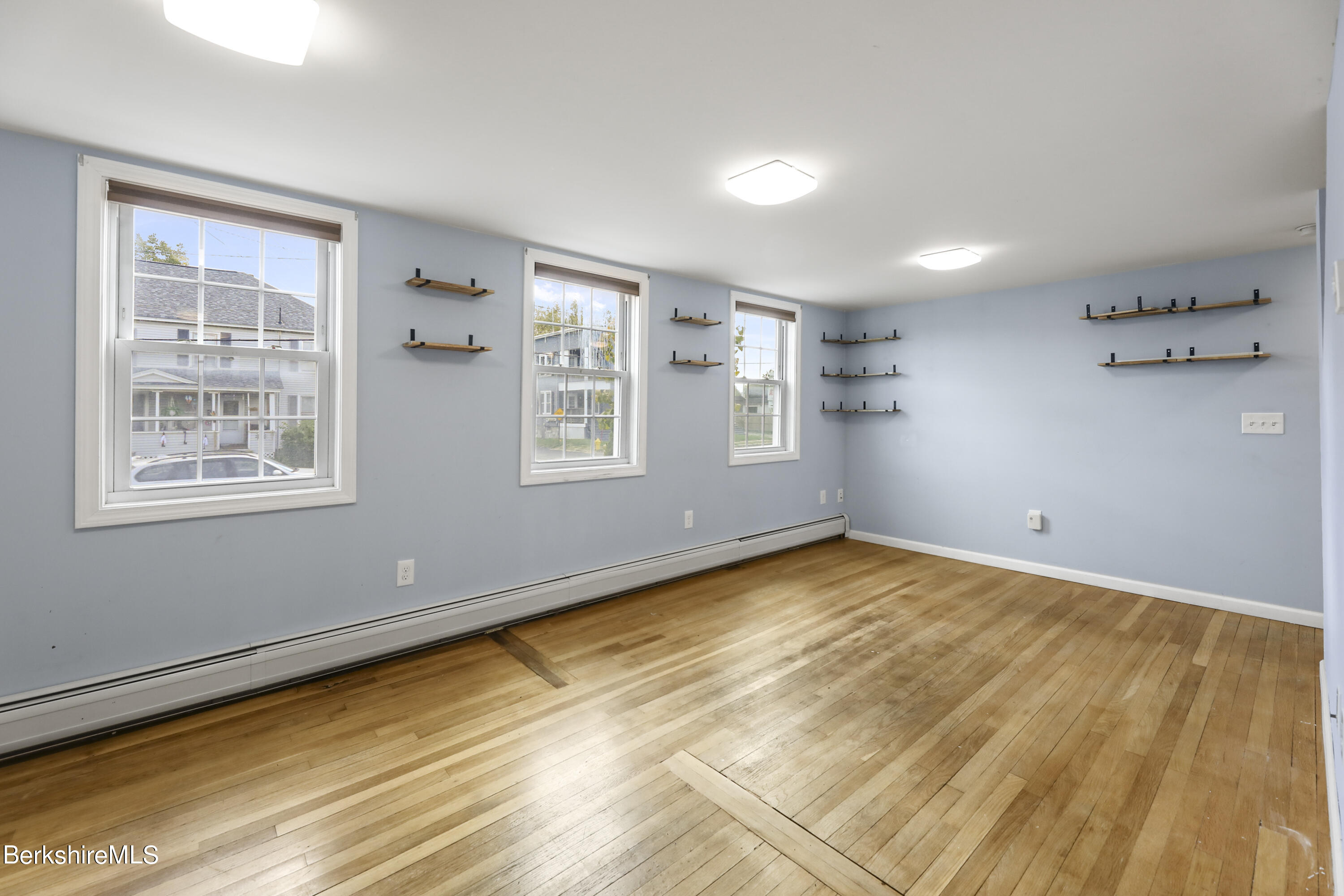 605 East St