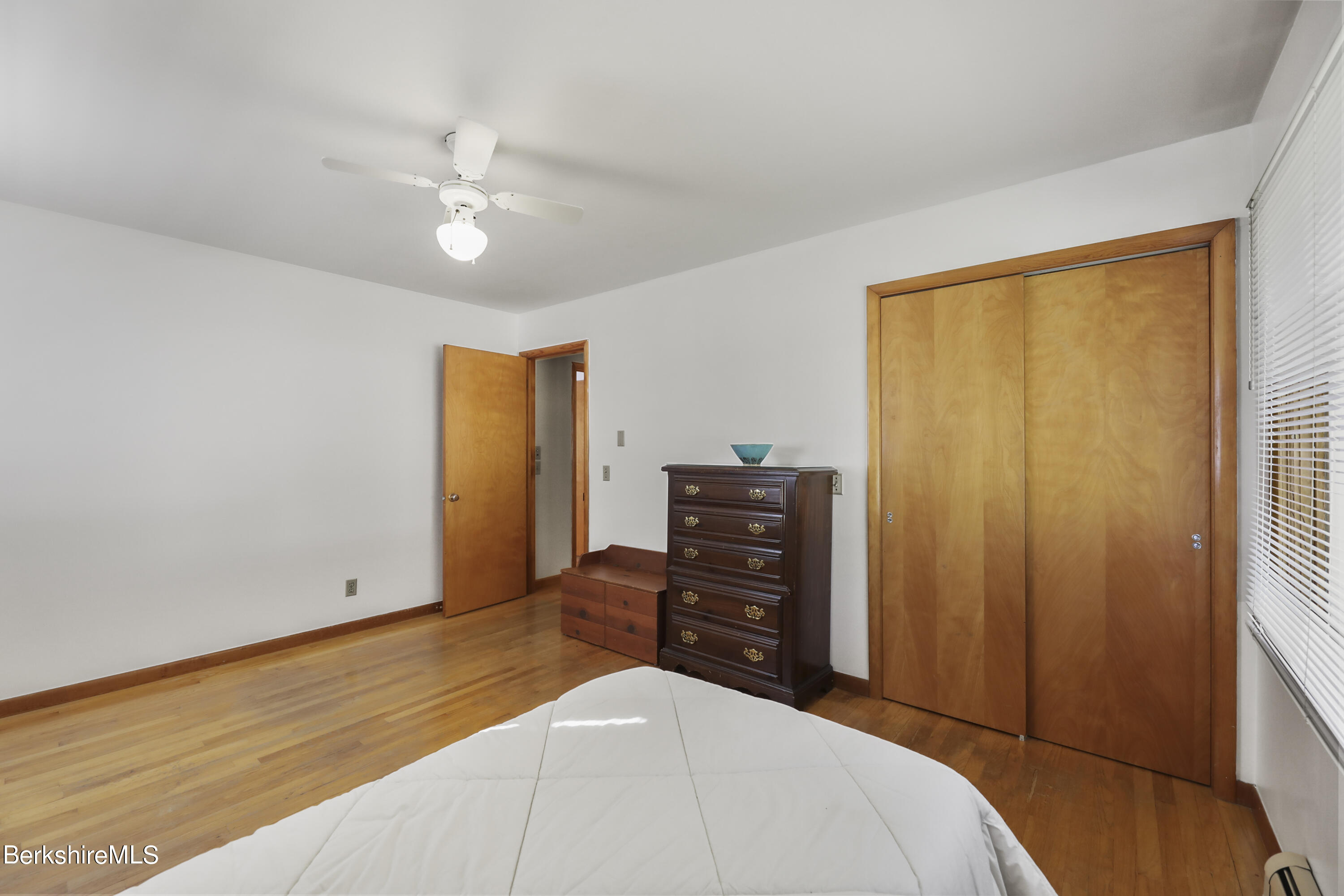160 Paul Dr