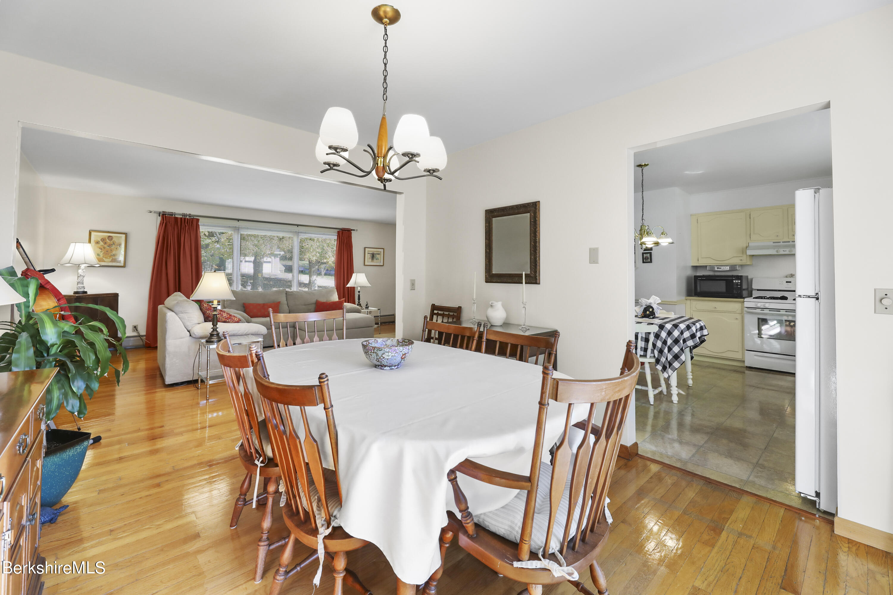 160 Paul Dr