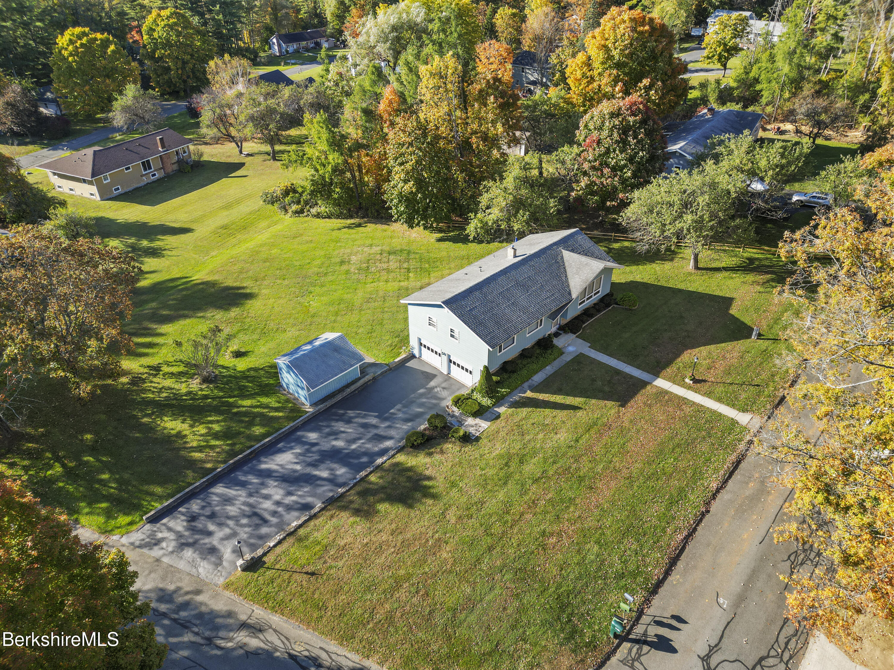160 Paul Dr