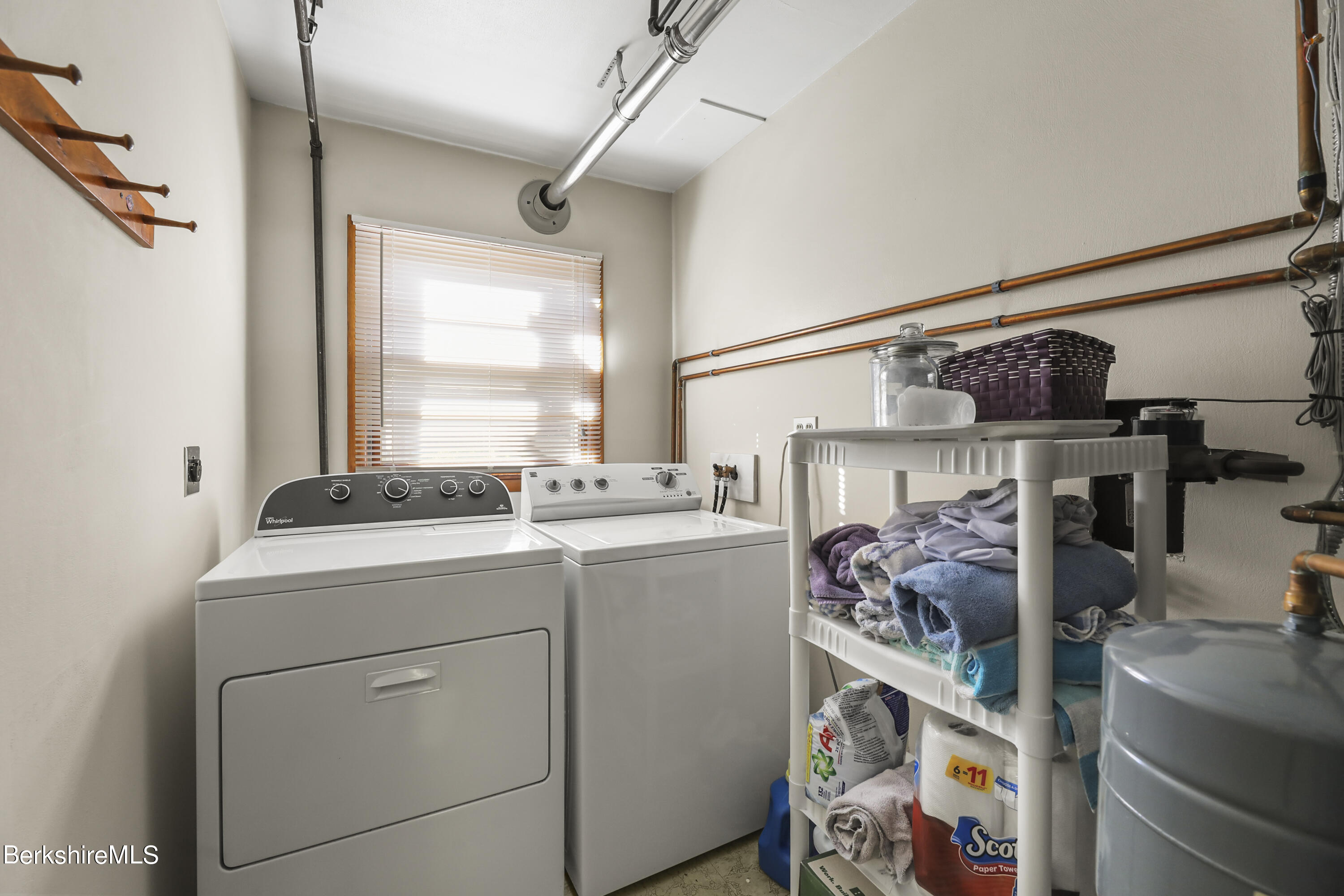 160 Paul Dr