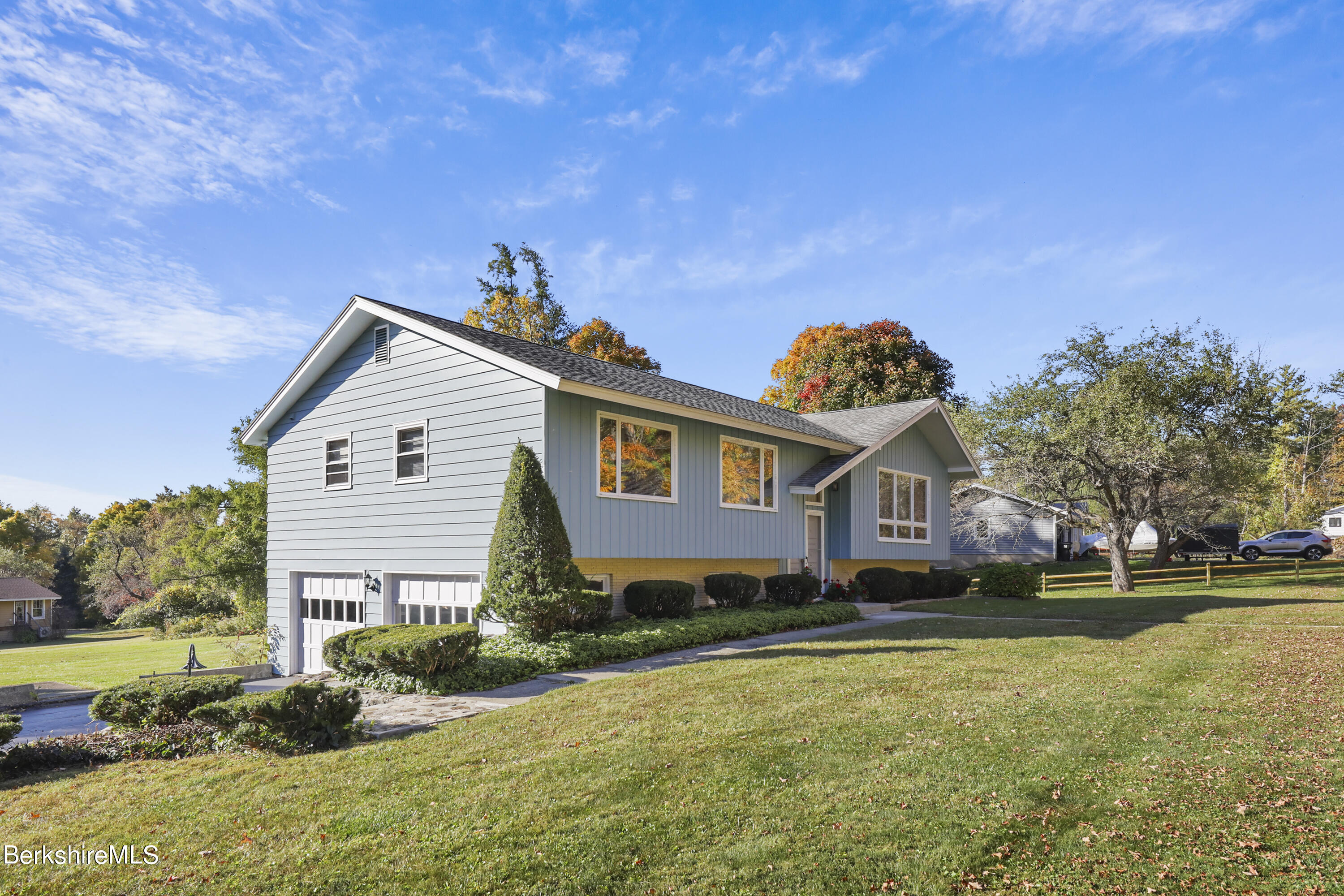 160 Paul Dr
