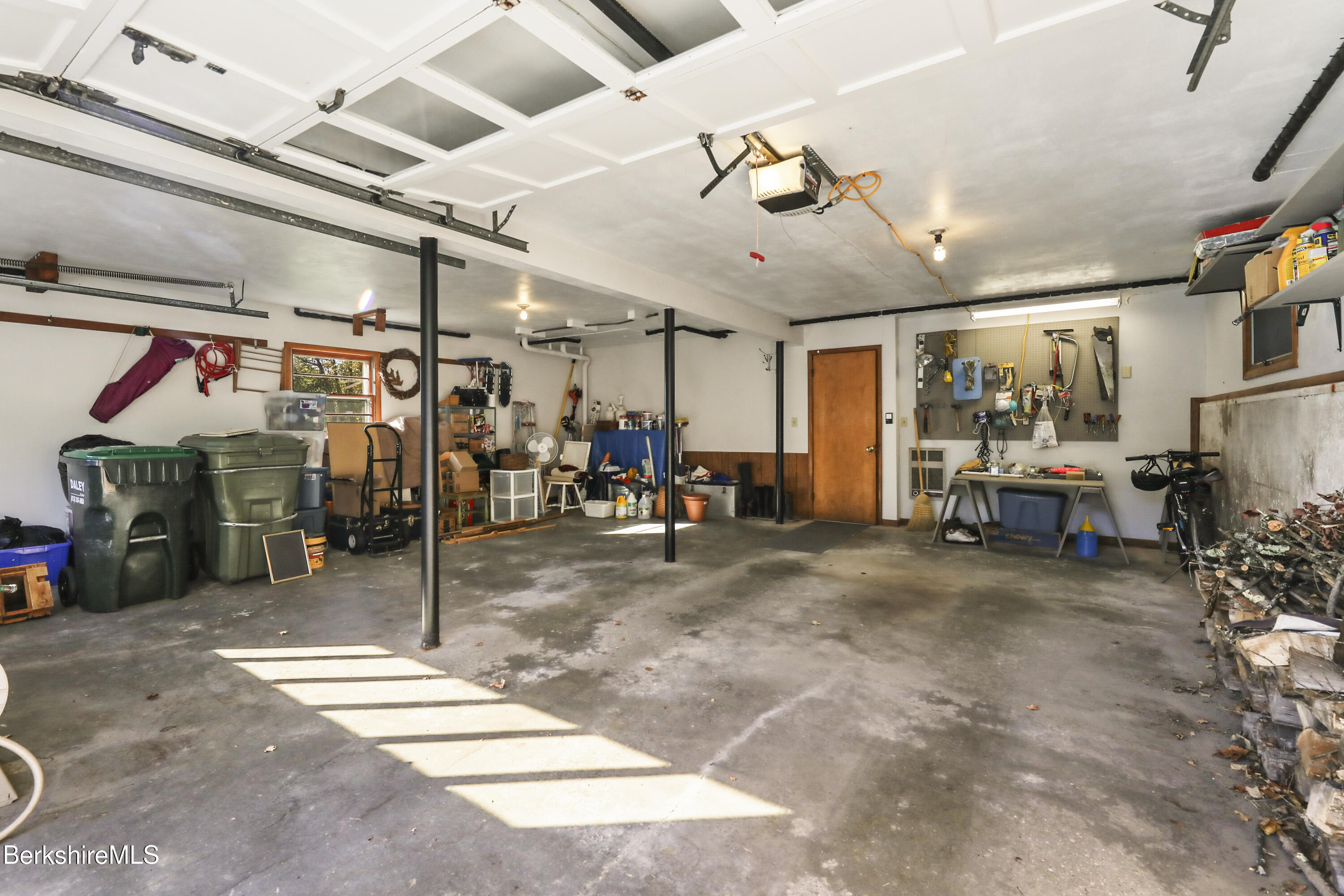 160 Paul Dr