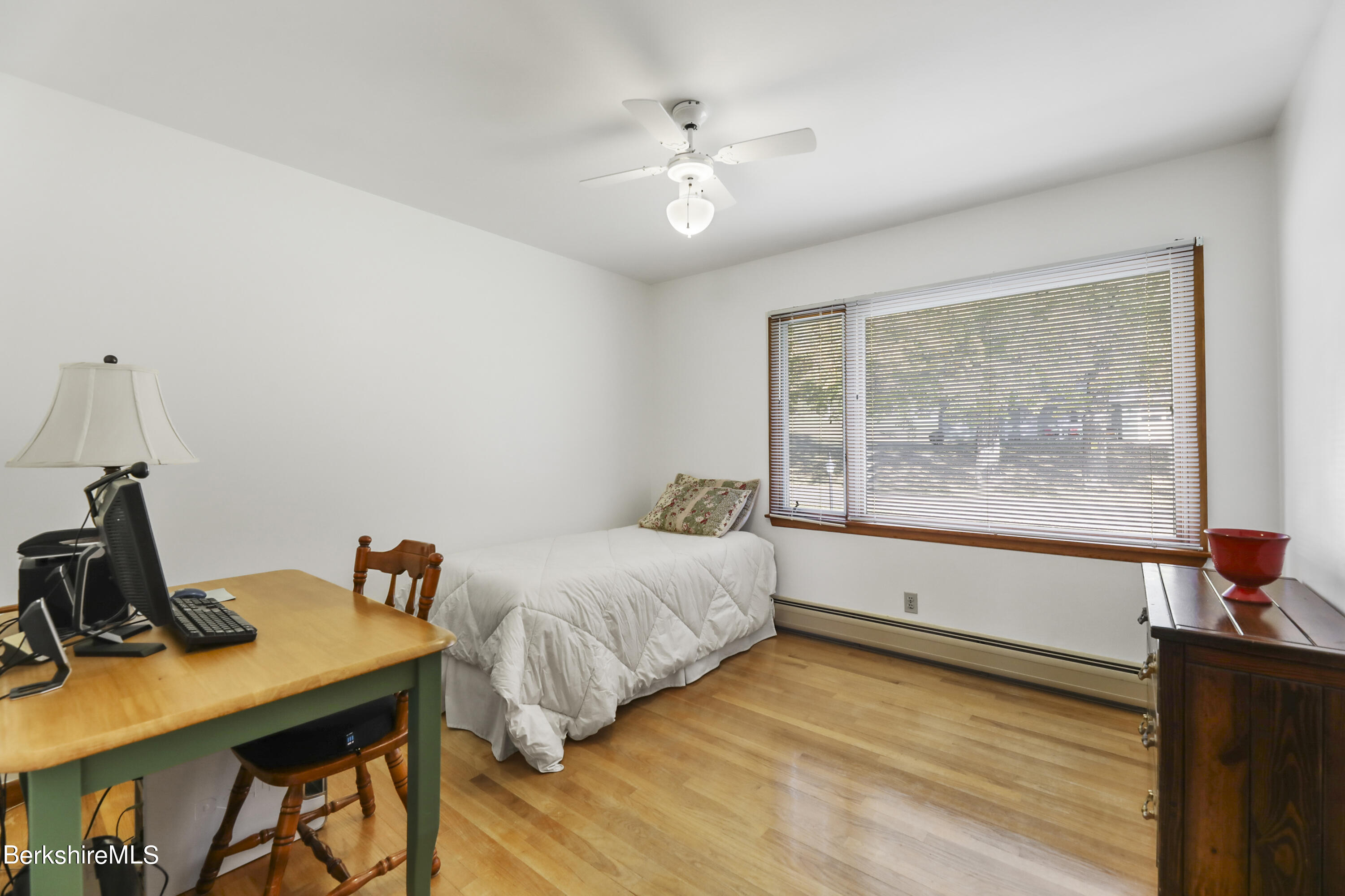 160 Paul Dr