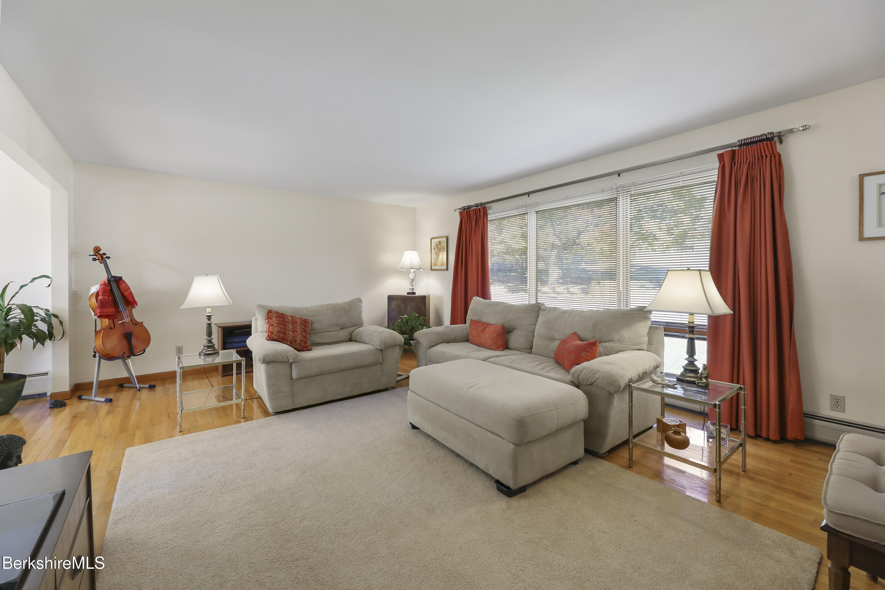 160 Paul Dr