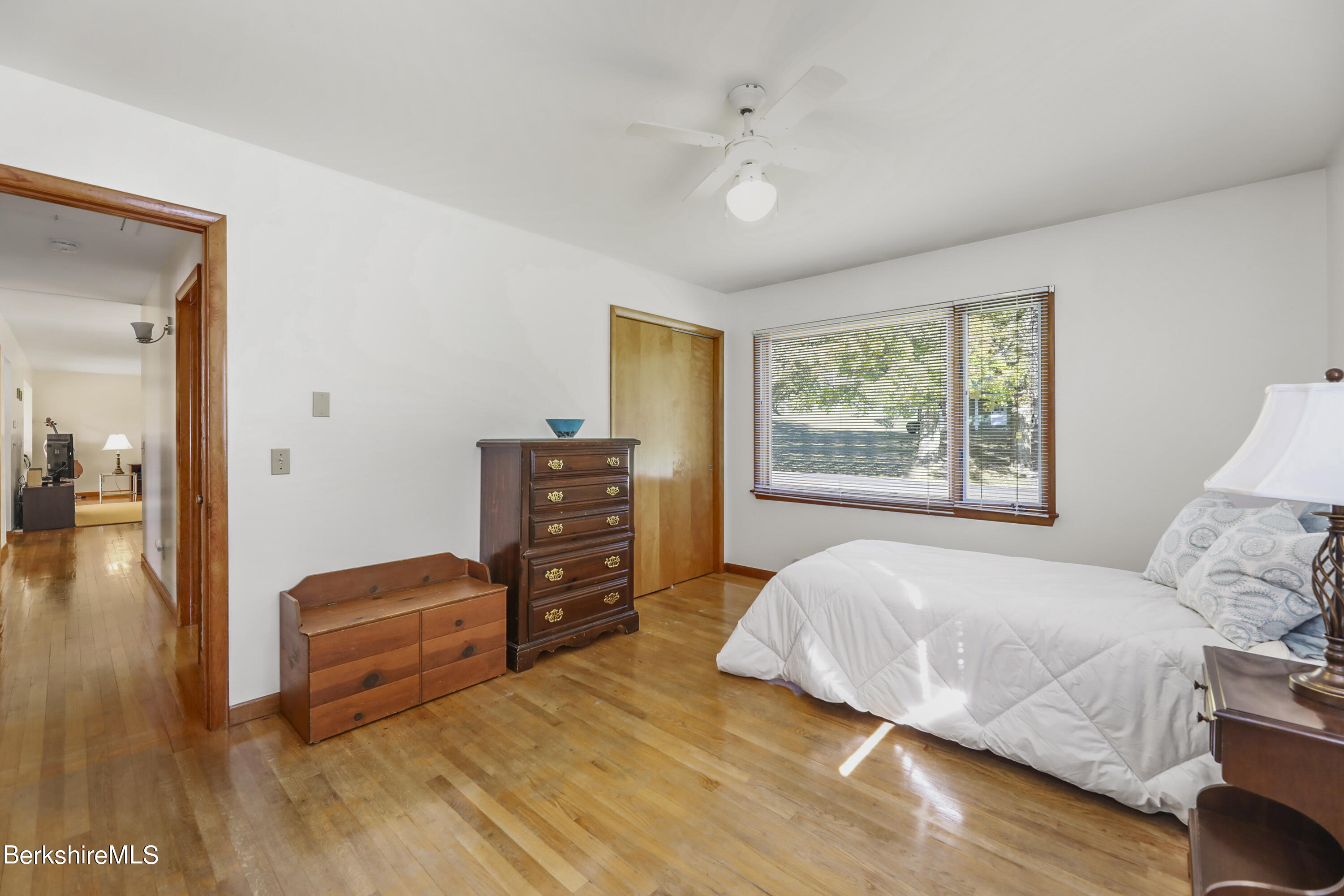 160 Paul Dr